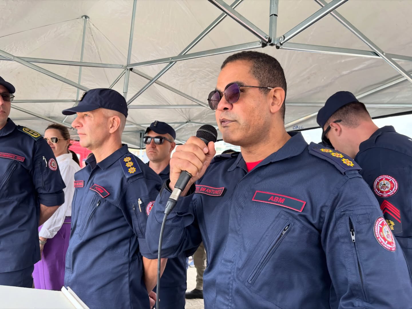 FORMATURA DOS CURSOS DE GUARDA-VIDAS MILITAR E GUARDA-VIDAS CIVIL TEMPORÁRIO