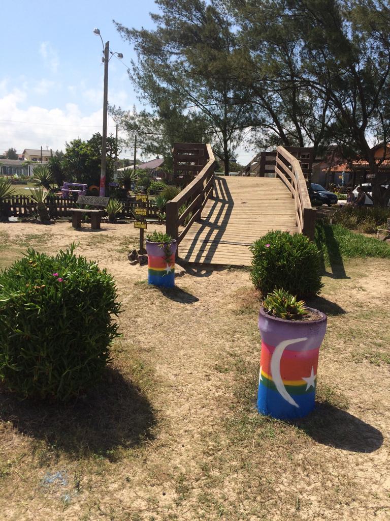 Moradora de Nova Tramandaí embeleza com sua arte o Parque das Corujas.