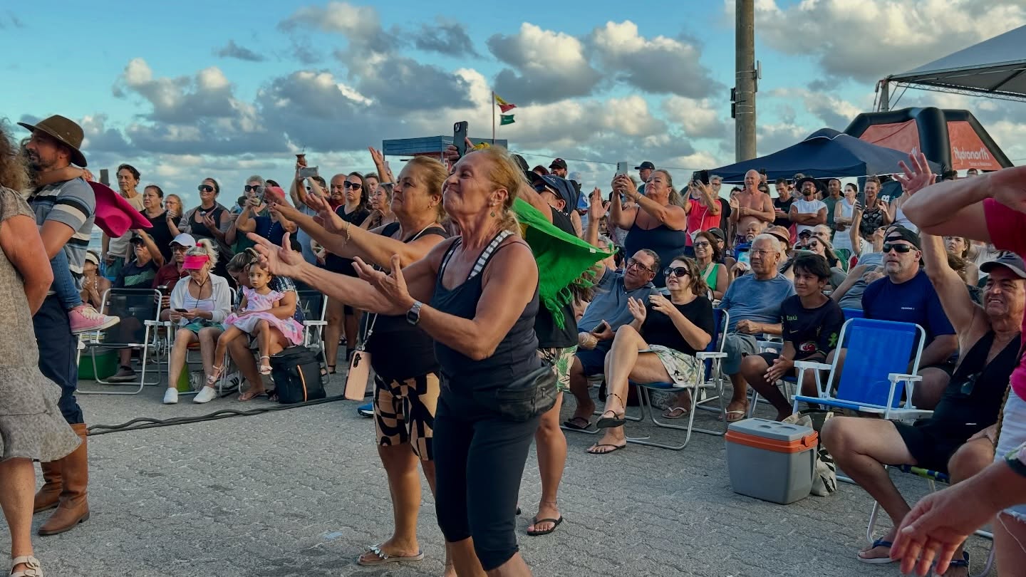 A BEIRA-MAR DE TRAMANDAÍ FOI CENÁRIO DE UM FIM DE TARDE DE MUITA CULTURA E MUSICA BOA!