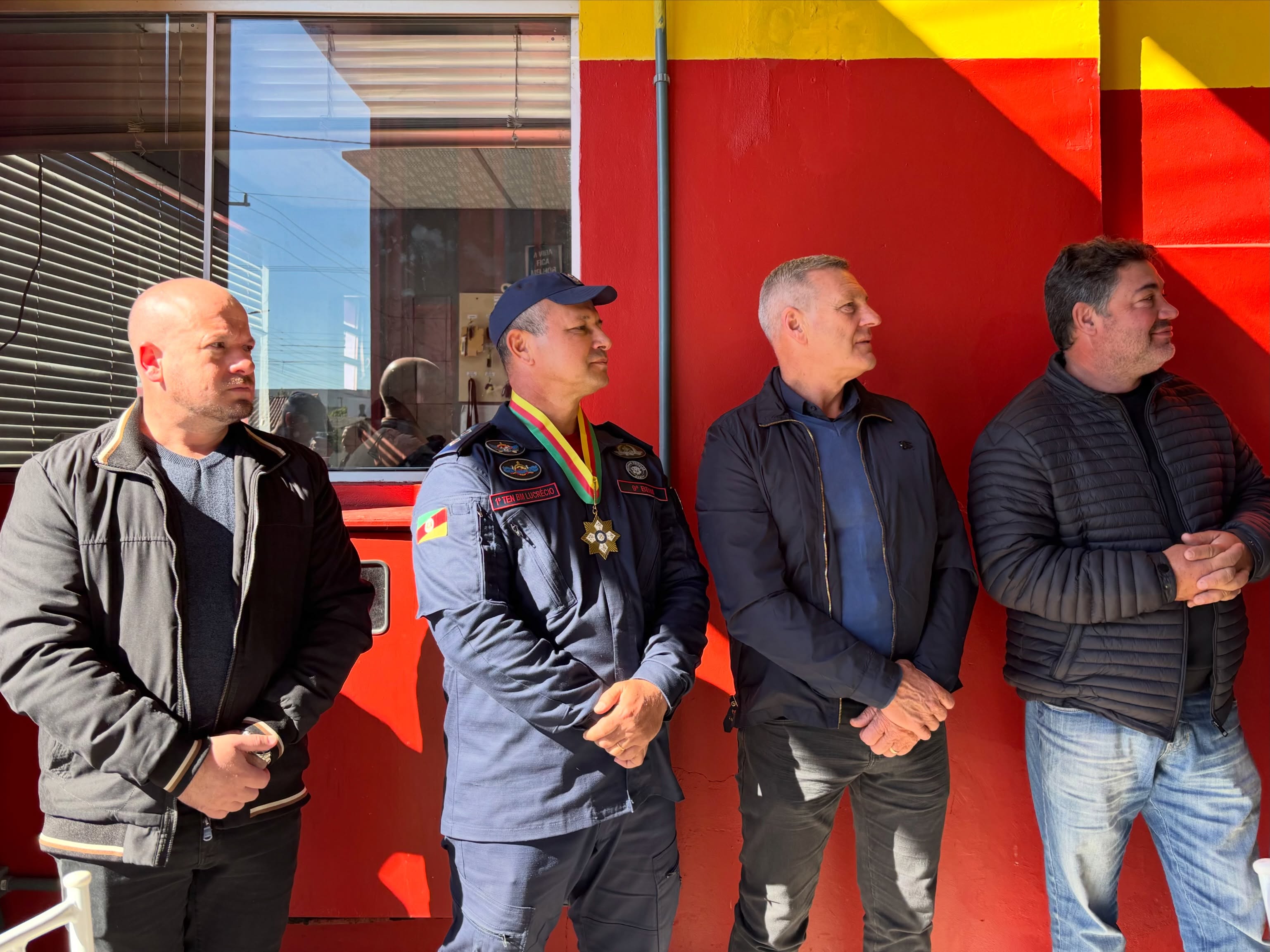 O prefeito em exercício de Tramandaí, Claudiomir da Silva Pedro, participou na manhã da última terça-feira, 16 de junho, da solenidade de Passagem de Comando do 9º Batalhão de Bombeiros Militar. Na oc
