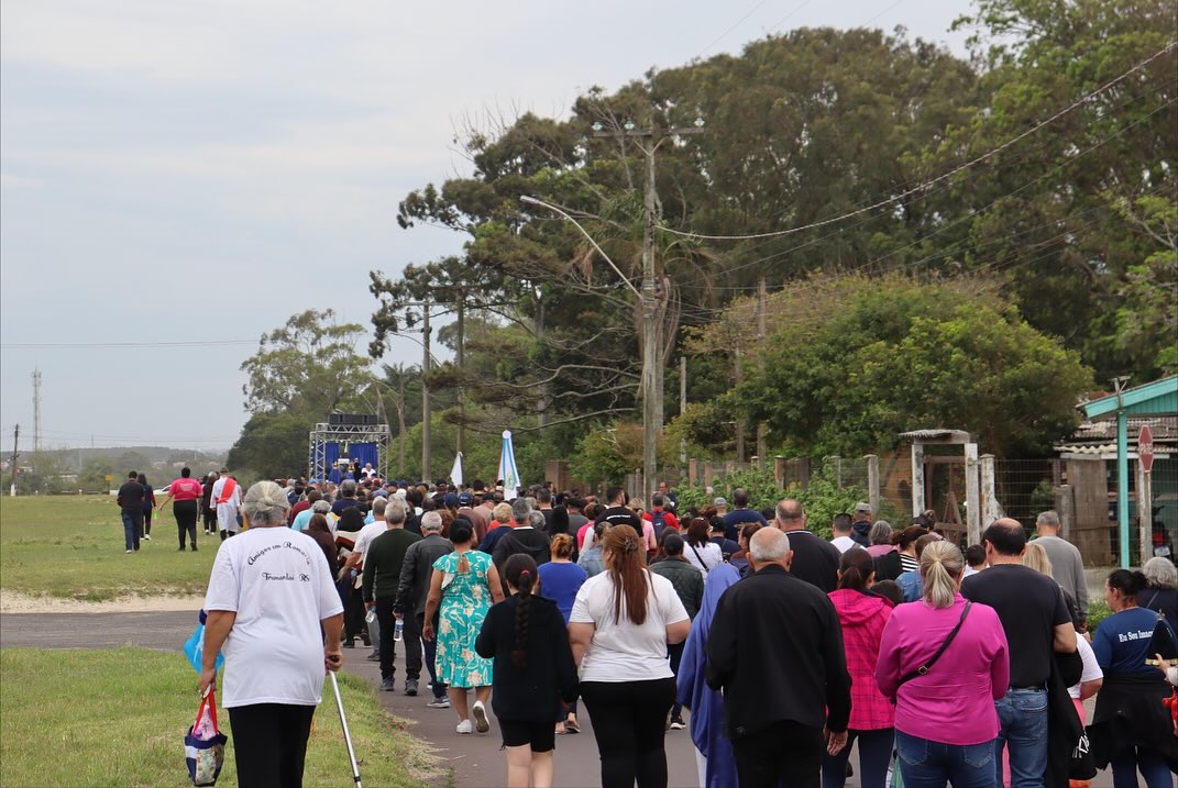 FÉ E DEVOÇÃO MARCAM A 2ª ROMARIA DE NOSSA SENHORA APARECIDA EM TRAMANDAÍ 
