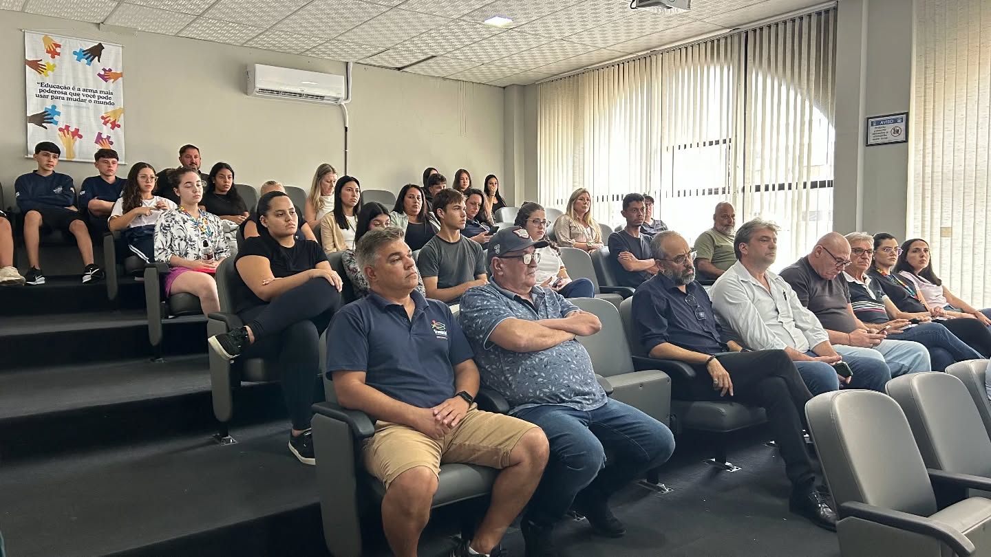 PROGRAMA TRANSFORMAR LEVA EDUCAÇÃO AMBIENTAL ÀS ESCOLAS DE TRAMANDAÍ