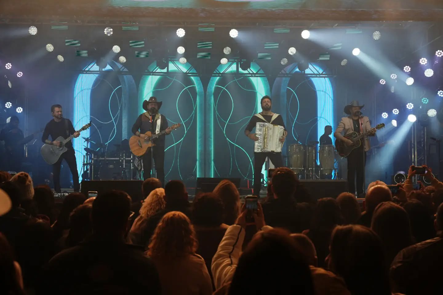 A primeira noite da 34ª Festa Nacional do Peixe foi um verdadeiro sucesso!