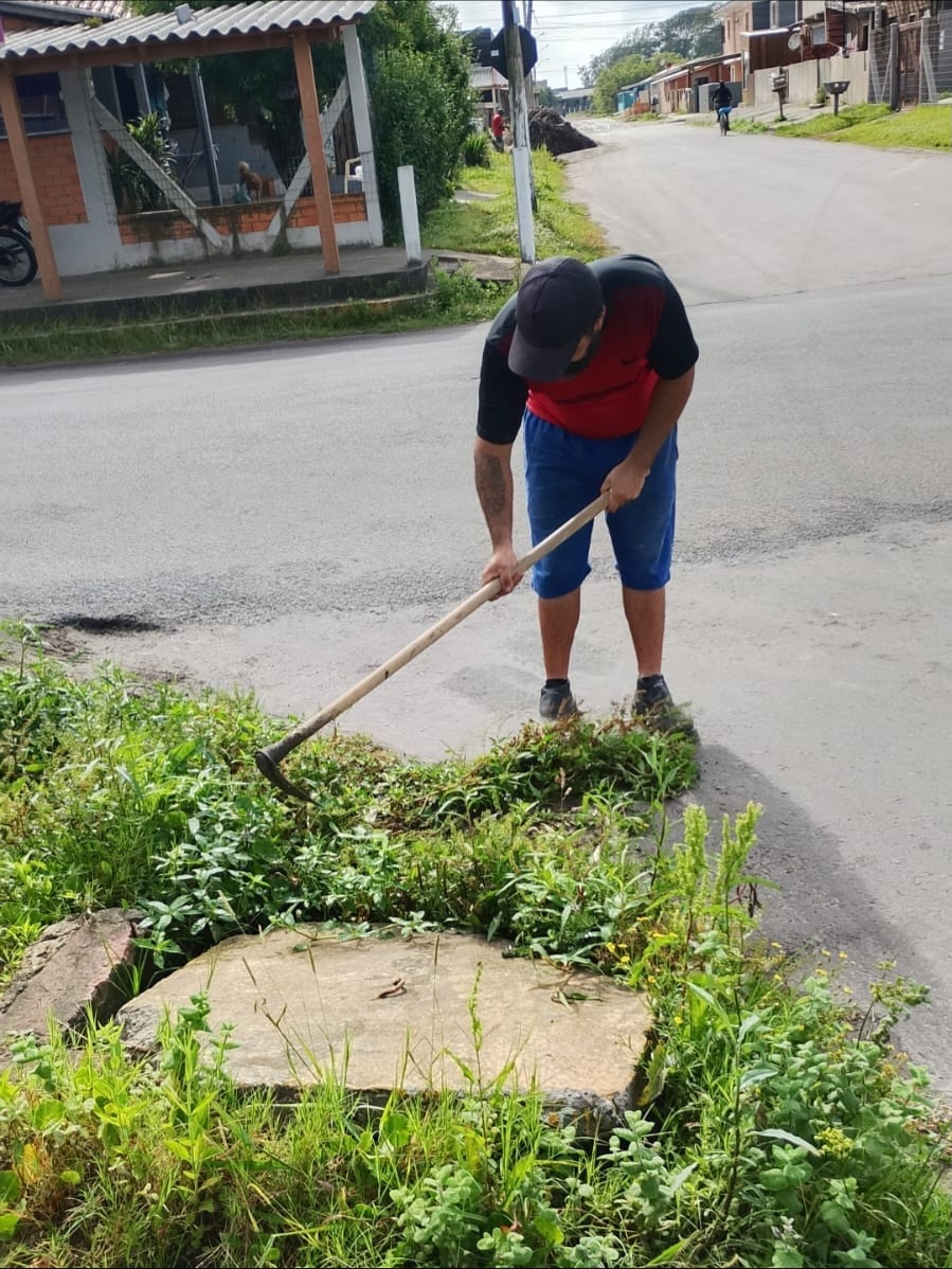 TRABALHO CONSTANTE PARA MANTER TRAMANDAÍ LIMPA E BEM CUIDADA!