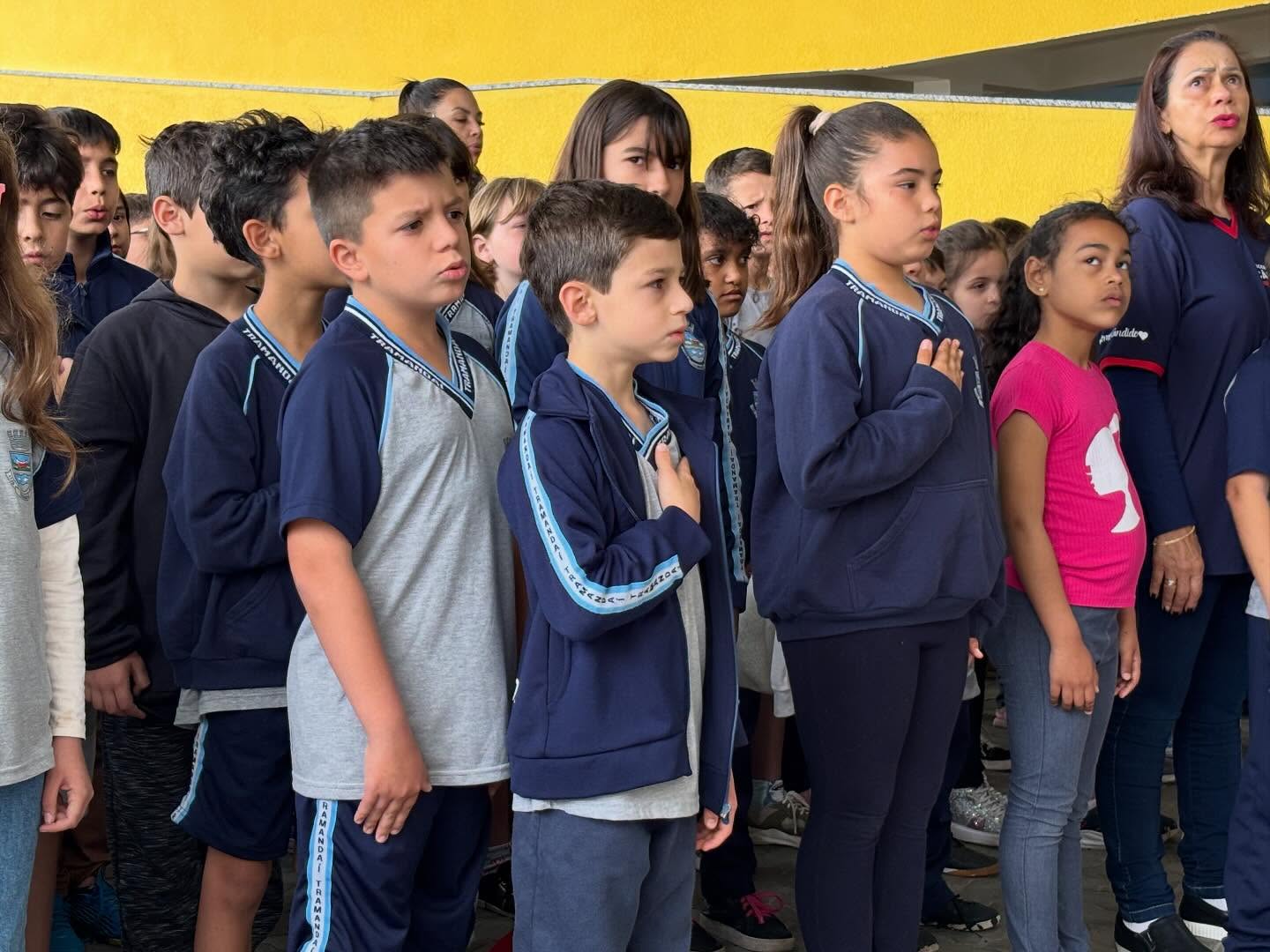 CELEBRAÇÃO AO DIA DA BANDEIRA NA EMEF CÂNDIDO OSÓRIO DA ROSA