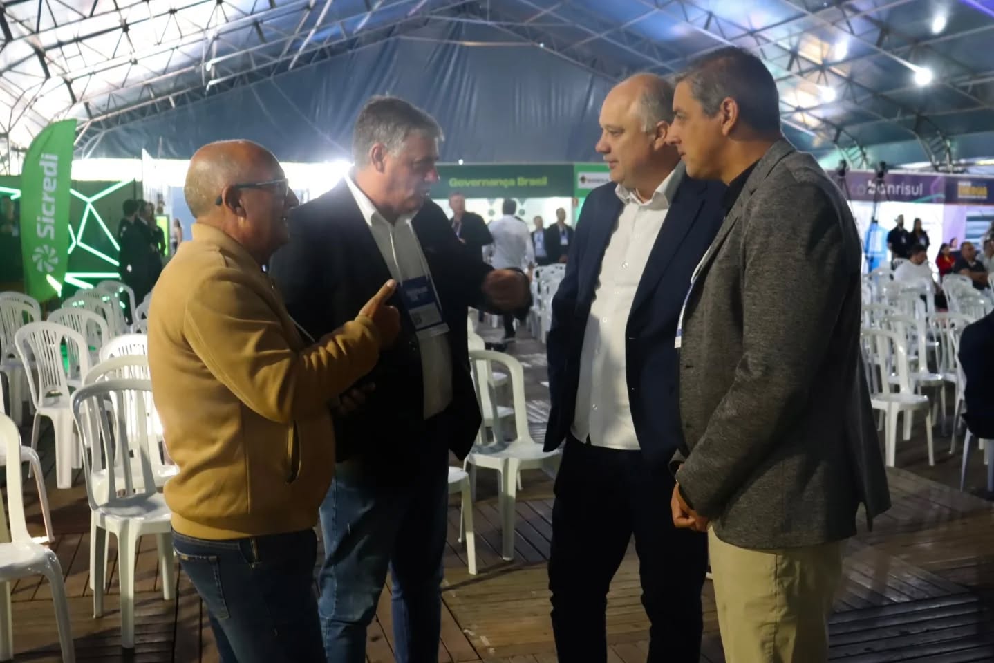 Prefeito Ique Vedovato assume a presidência da FAMURS