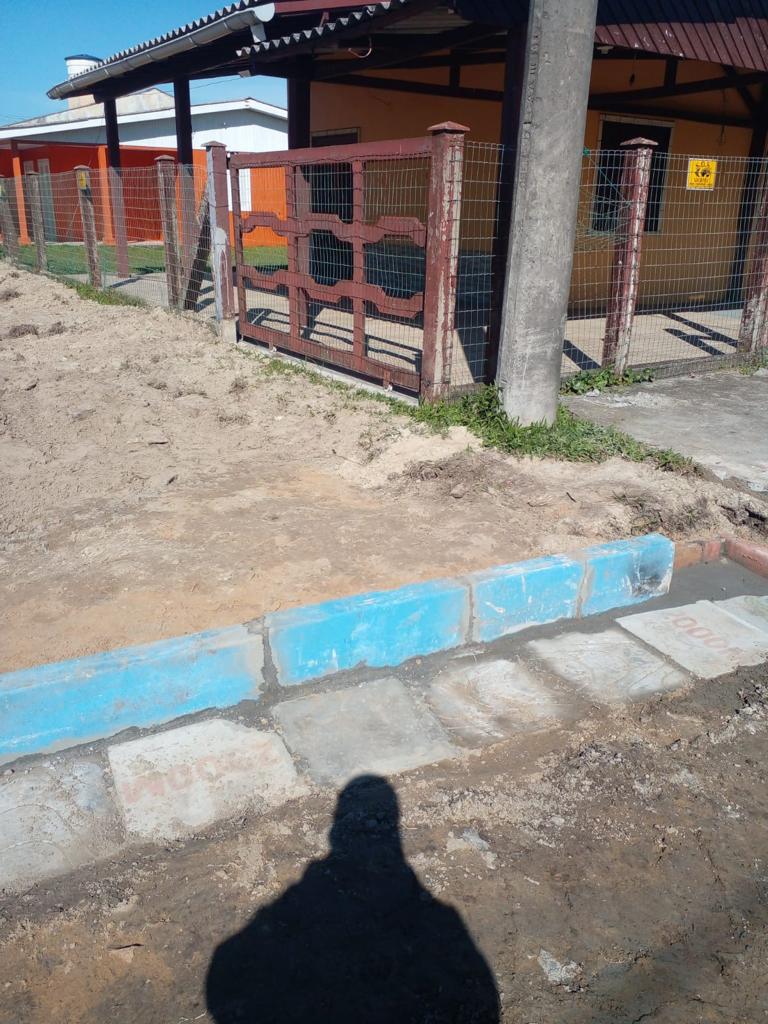 Secretaria da Zona Sul está revitalizando a rede de esgoto pluvial no Balneário Tramandaí Sul.