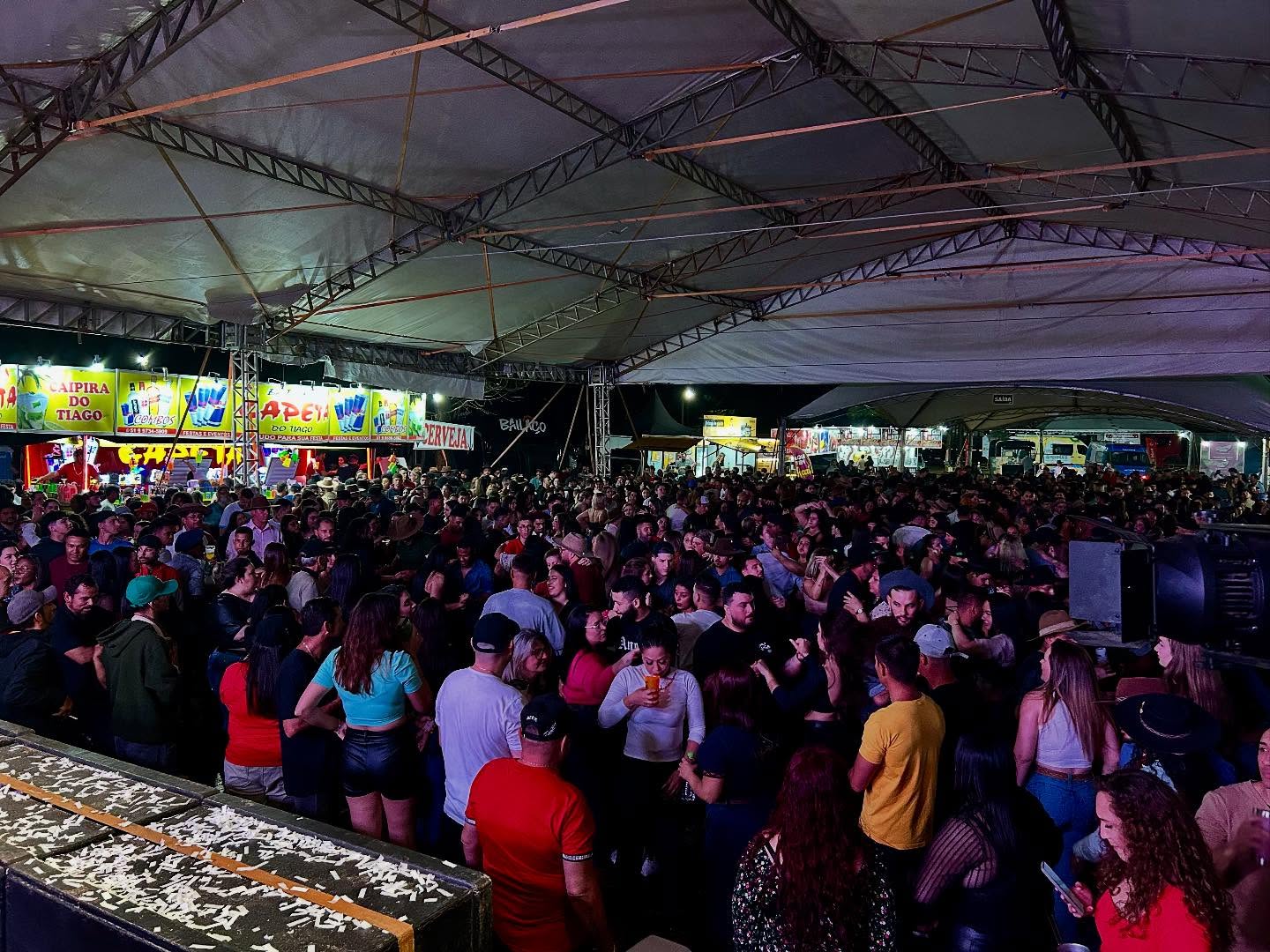 A NOITE TERMINOU EM GRANDE ESTILO COM O SHOW DE RAFA BATISTA & RAMON NA 2ª FESTA CAMPEIRA DE TRAMANDAÍ!
