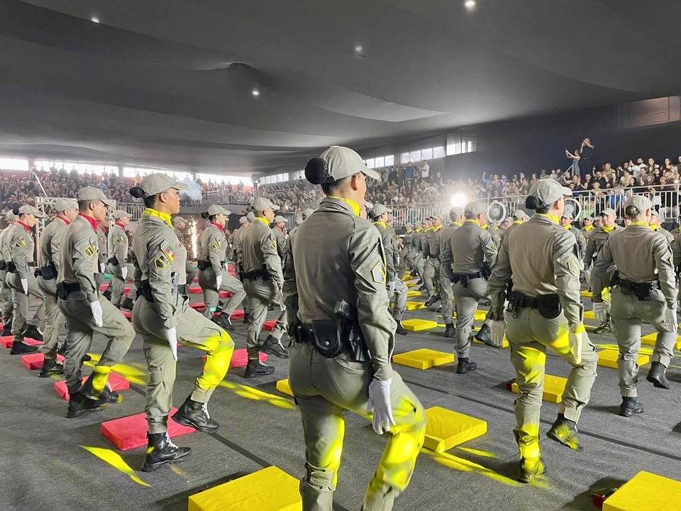 VICE-PREFEITO PARTICIPA DE SOLENIDADE MILITAR DE FORMATURA DA BRIGADA MILITAR
