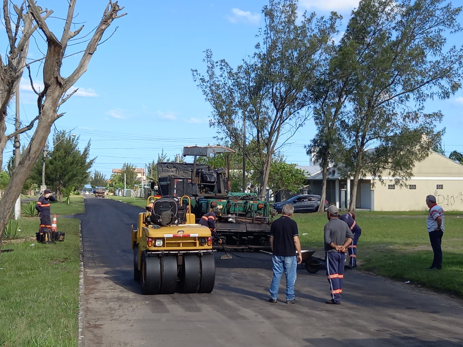 Secretaria da Zona Sul inicia recuperação asfáltica na Avenida Perimetral.