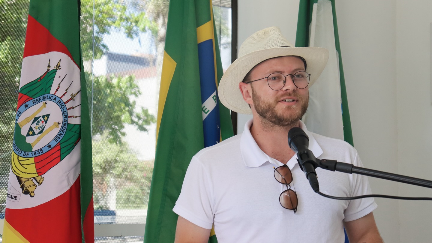PREFEITURA DE TRAMANDAÍ INAUGURA NOVA SALA DOS CONSELHOS