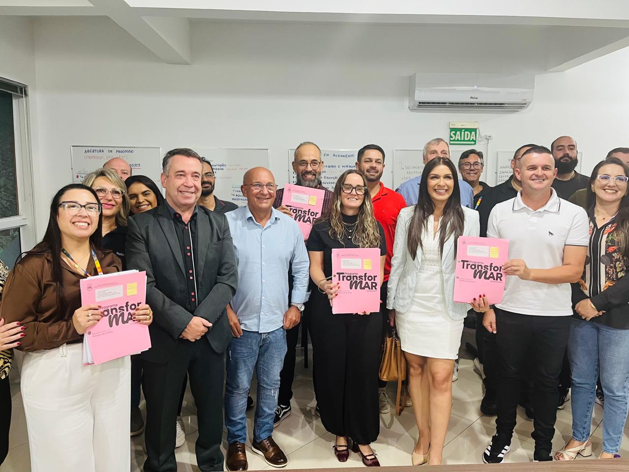 Empresários e entidades participaram da apresentação que aconteceu na Sala de Situação