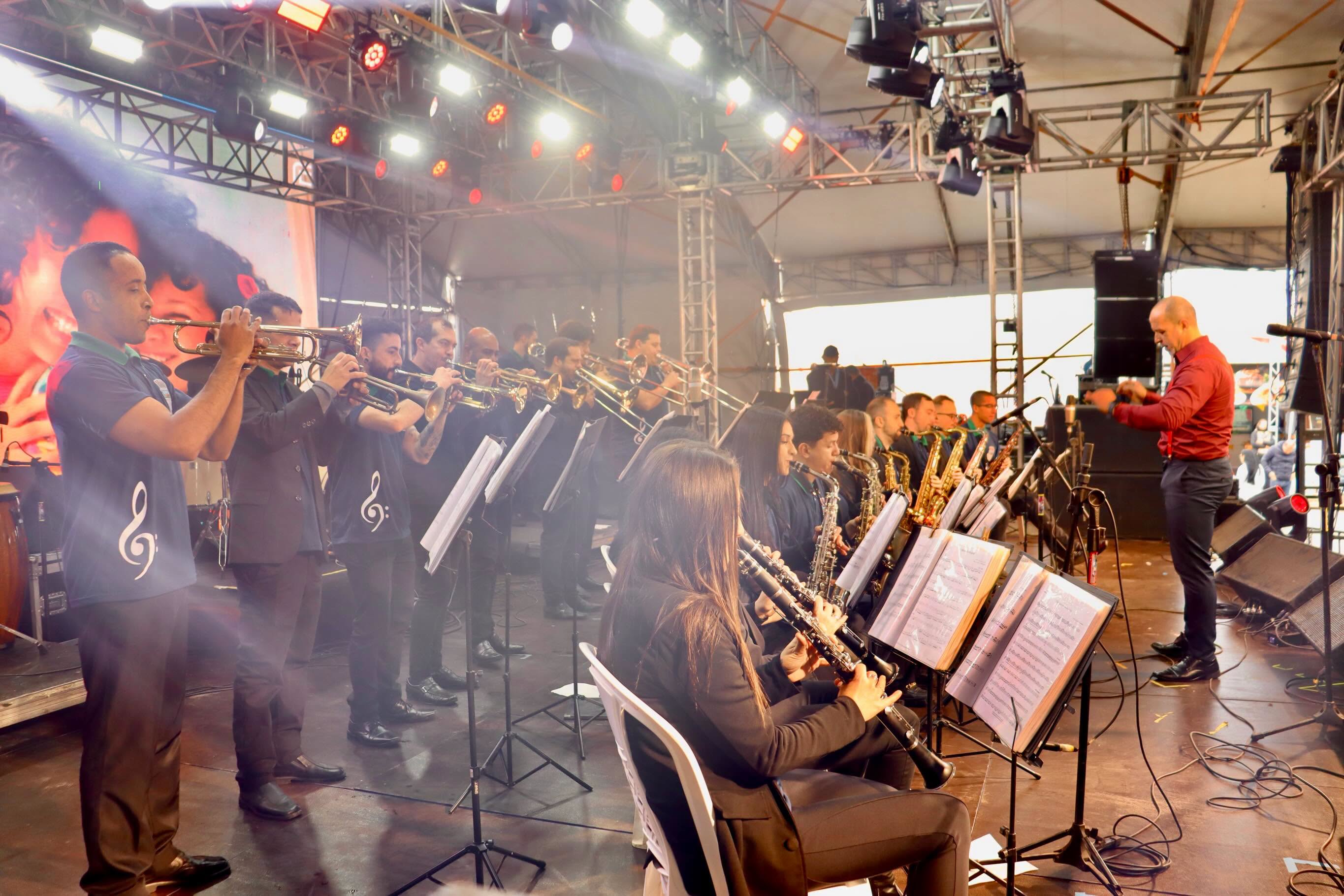 A Banda Municipal de Tramandaí abrilhantou a programação da 34ª Festa Nacional do Peixe com uma belíssima apresentação!