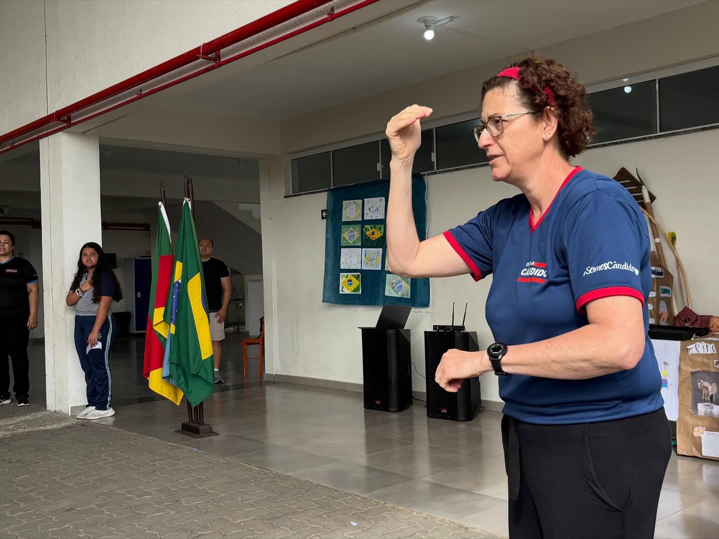 CELEBRAÇÃO AO DIA DA BANDEIRA NA EMEF CÂNDIDO OSÓRIO DA ROSA