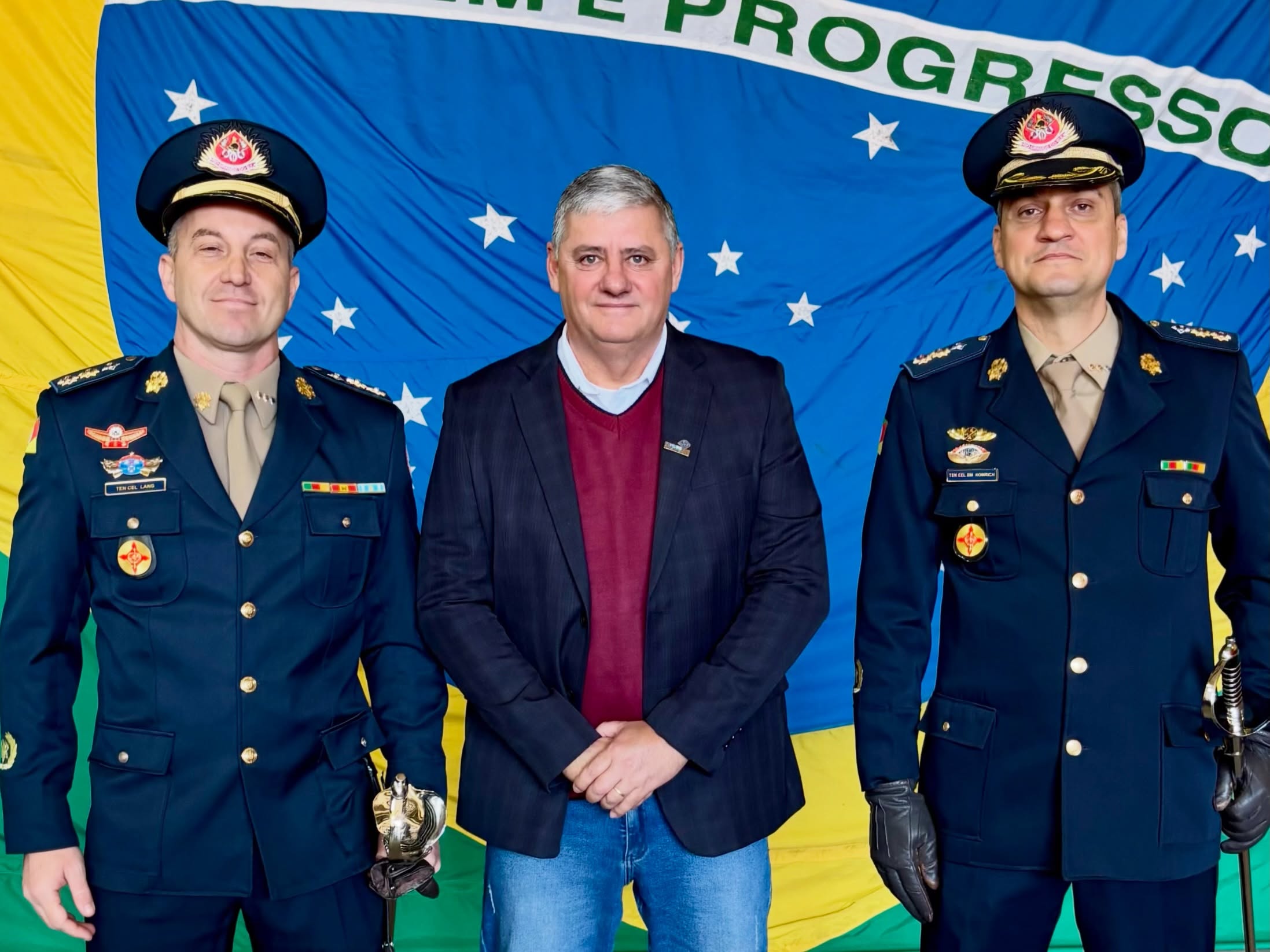 O prefeito em exercício de Tramandaí, Claudiomir da Silva Pedro, participou na manhã da última terça-feira, 16 de junho, da solenidade de Passagem de Comando do 9º Batalhão de Bombeiros Militar. Na oc