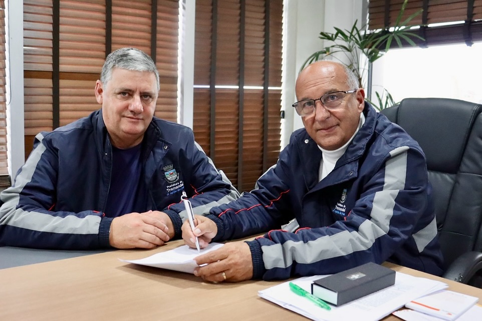 CLAUDIOMIR ASSUME COMO PREFEITO EM EXERCÍCIO! 