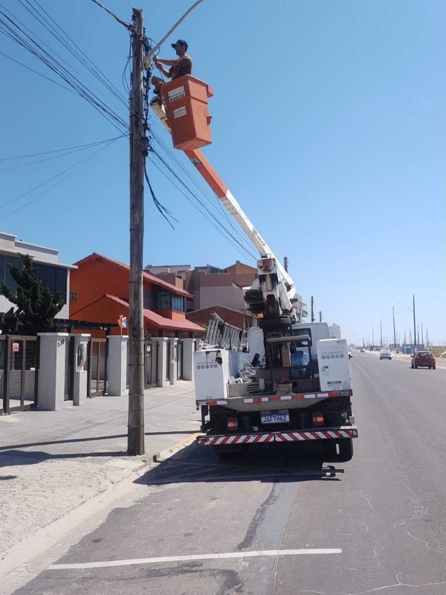 A PREFEITURA DE TRAMANDAÍ, ATRAVÉS DA SECRETARIA DE OBRAS, INICIOU MAIS UMA SEMANA COM DIVERSAS FRENTES DE TRABALHO POR TODA A CIDADE.