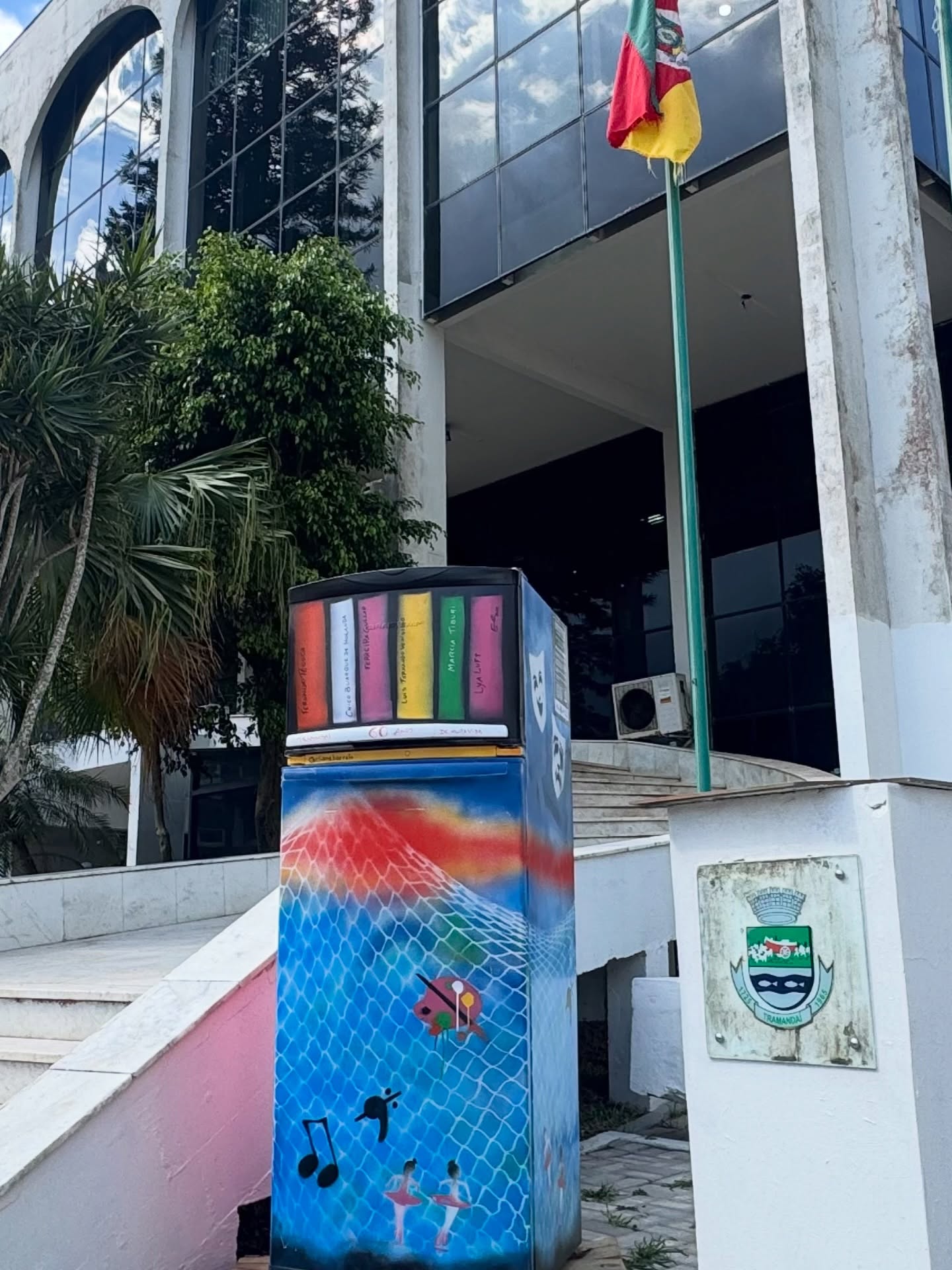 AS LIVRADEIRAS JÁ FAZEM PARTE DO CENÁRIO URBANO DE TRAMANDAÍ! 