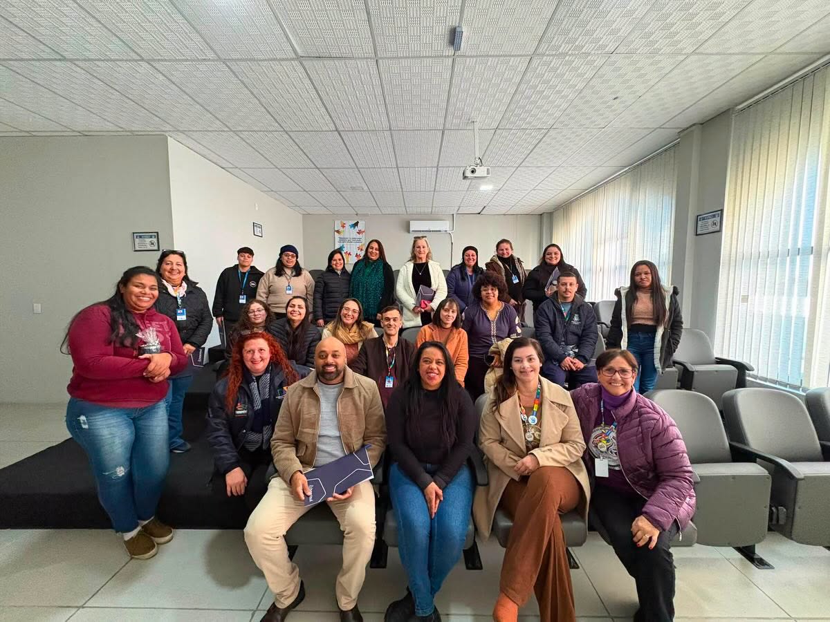 A Prefeitura de Tramandaí, por meio da Secretaria de Direitos Humanos, Igualdade Racial e Diversidade, realizou nos dias 6, 7 e 8 de julho, no Auditório da Prefeitura, a 1ª Jornada Municipal Transforma DH – Capacitação em Direitos Humanos, Igualdade Racial e Diversidade, voltada aos servidores municipais.