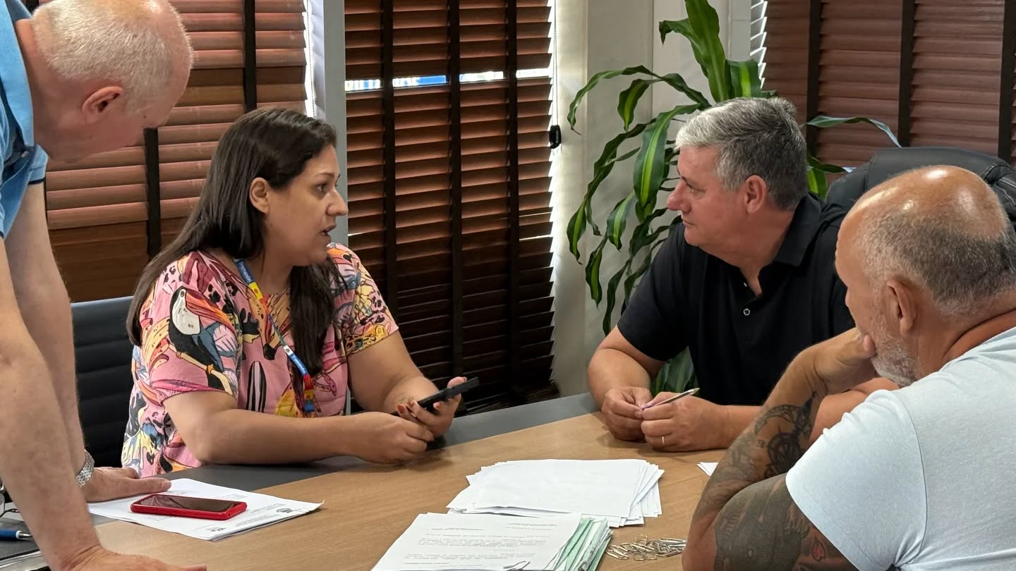 A Administração Municipal realizou, nesta quinta-feira (19/03), mais uma tarde de Gabinete Aberto, promovendo um importante momento de diálogo direto com a comunidade.