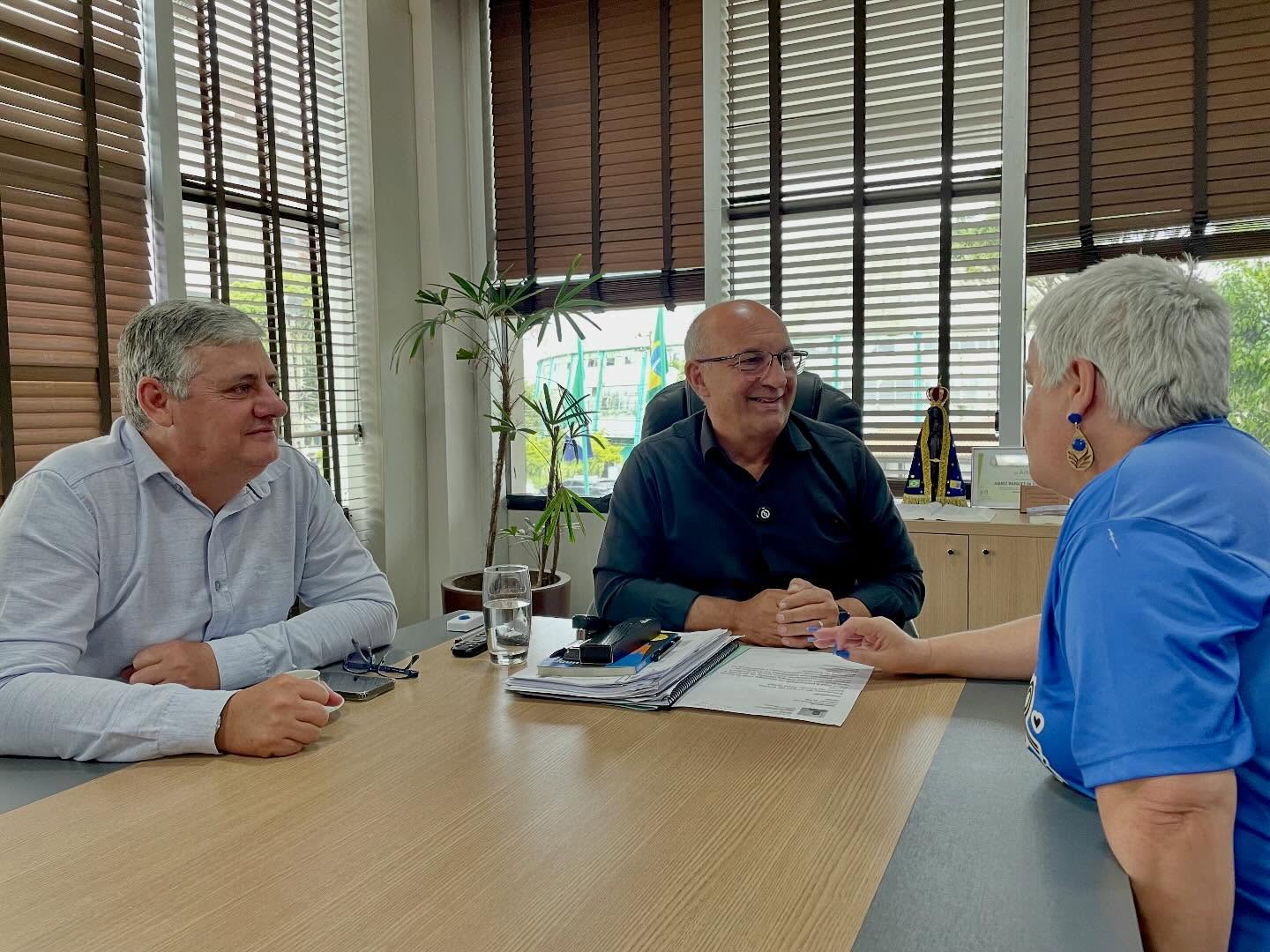 MAIS UM DIA DE GABINETE ABERTO NO GABINETE DO PREFEITO!