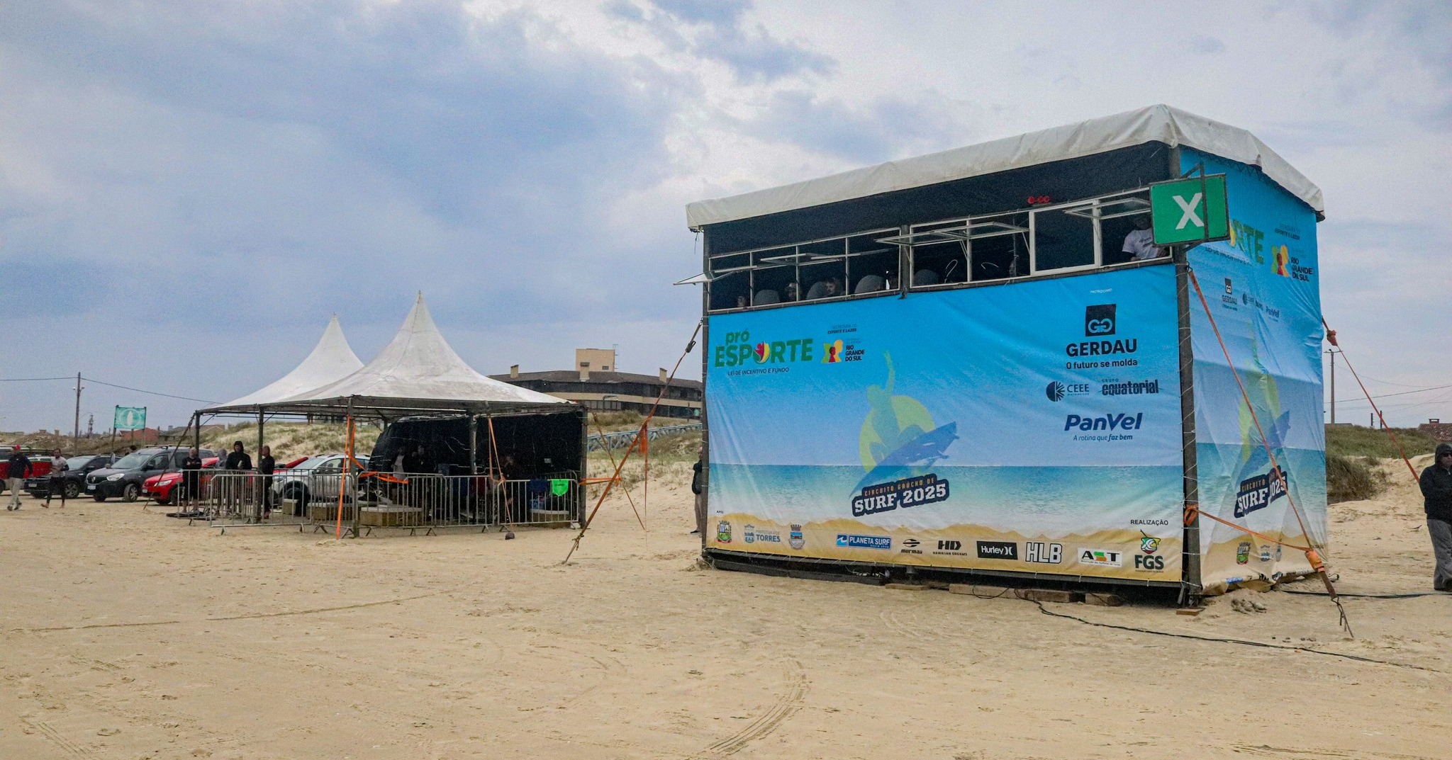 TRAMANDAÍ RECEBE A 4ª ETAPA DO CIRCUITO GAÚCHO DE SURF 