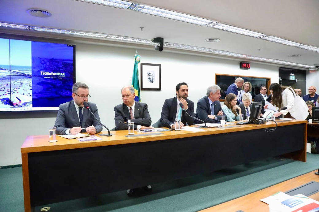 PREFEITO JUAREZINHO E SECRETÁRIO DA FAZENDA ANDREW CARVALHO APRESENTAM O PROJETO TRANSFORMAR À BANCADA GAÚCHA EM BRASÍLIA