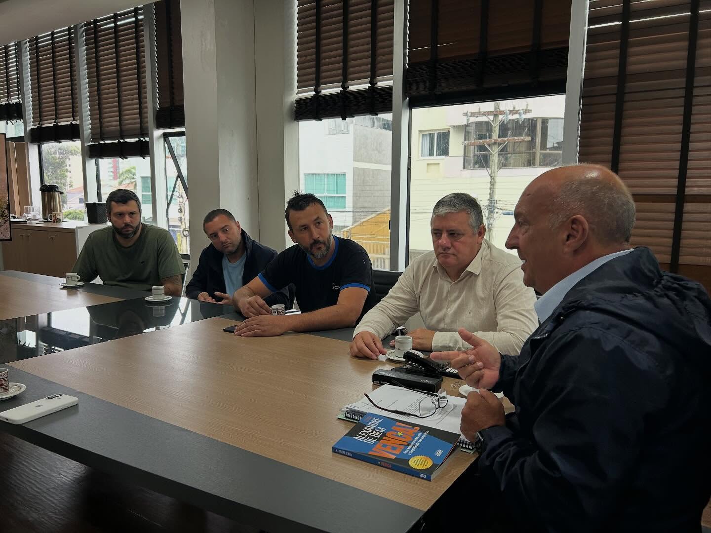 DIÁLOGO E DESENVOLVIMENTO PARA A ZONA SUL