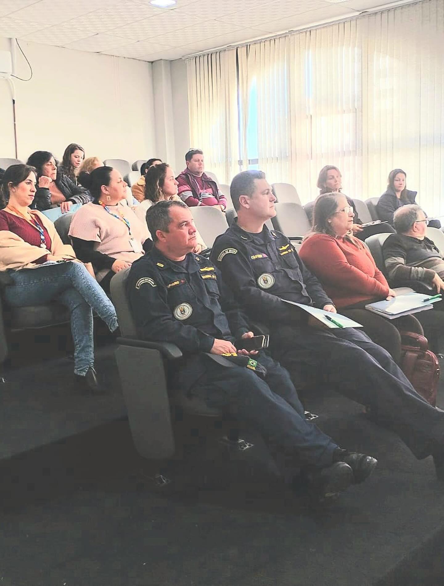NA TARDE DA ÚLTIMA QUARTA-FEIRA, NO AUDITÓRIO DA PREFEITURA, A SECRETARIA DE EDUCAÇÃO SE REUNIU COM ENTIDADES CIVIS PARA ALINHAR OS PREPARATIVOS DO DESFILE CÍVICO 2025.