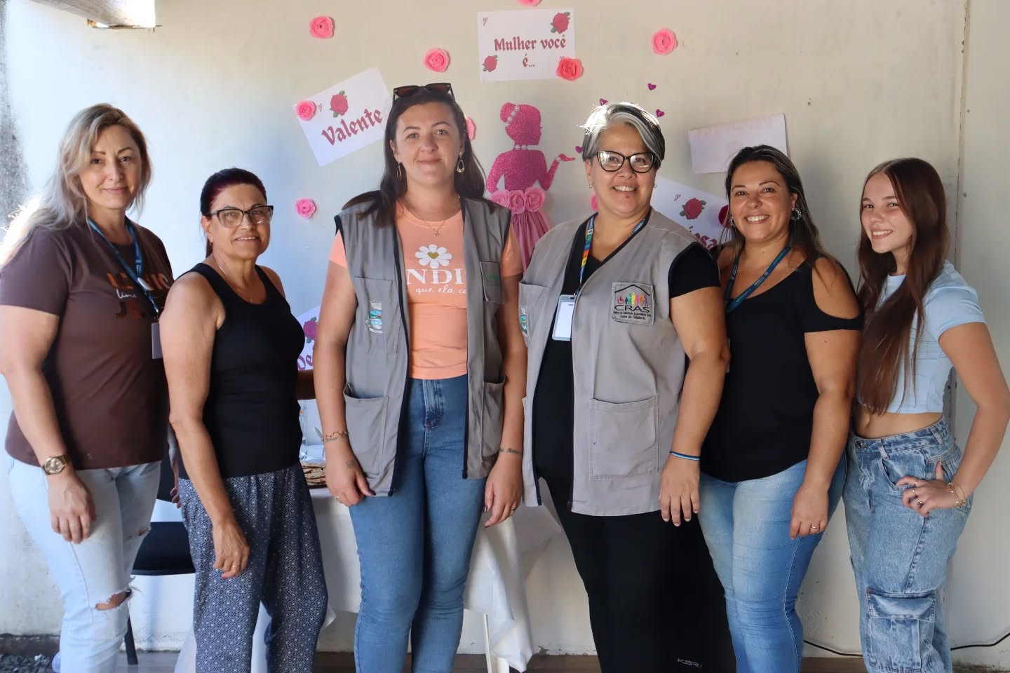 Na tarde desta sexta-feira (13/03), o Centro de Convivência do Jardim Atlântico recebeu a ação “Mulher: Beleza e Sabedoria”, realizada dentro da programação do Março Por Elas, mês dedicado à valorização e ao fortalecimento das mulheres.