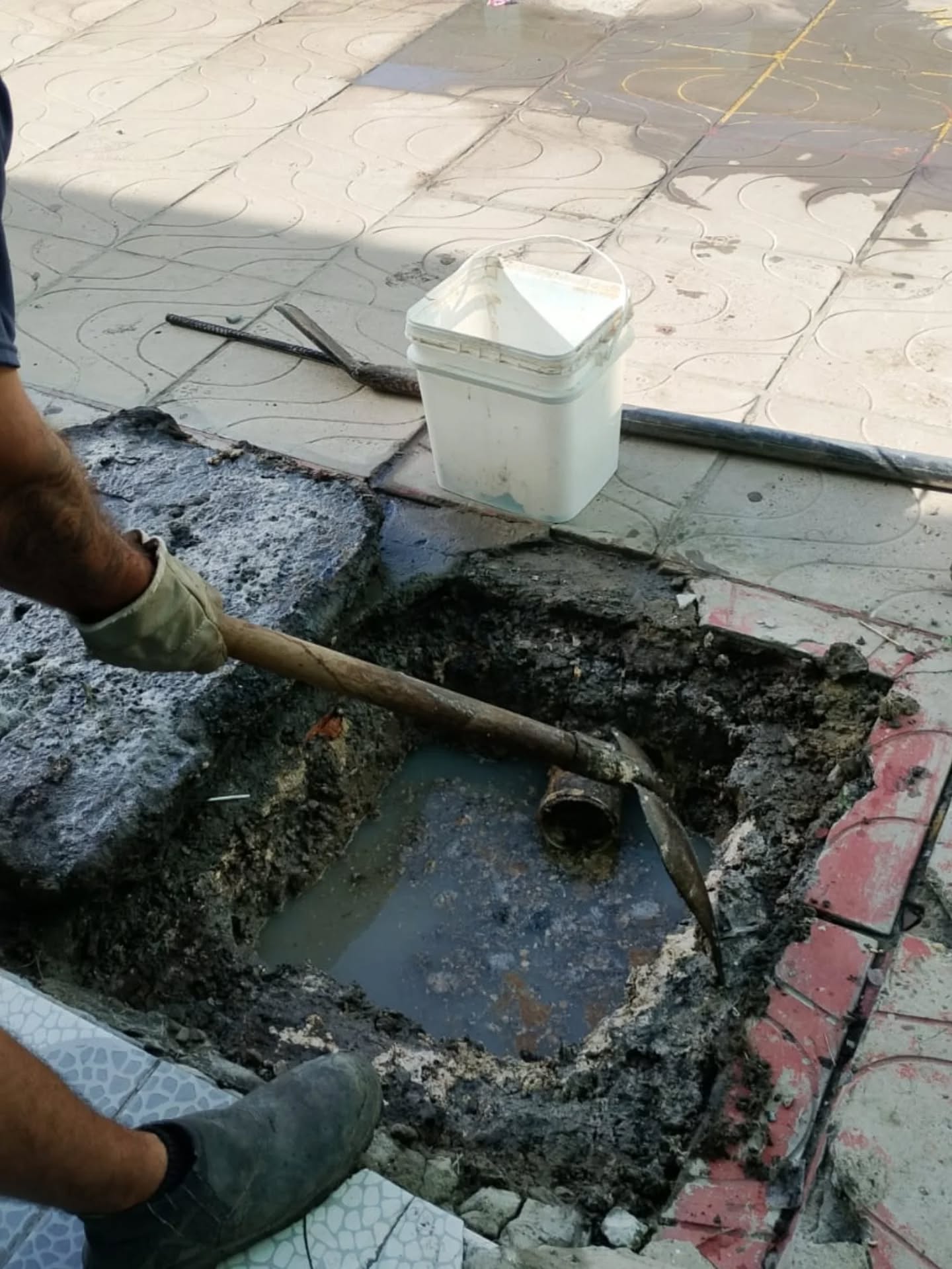 Nos últimos dias, as equipes realizaram serviços de tapa-buracos na Rua Vergueiros e Rua Manoel Cesário, na Avenida Rubem Berta com General Osório, na Rua Barão do Rio Branco com Rua São João (Centro, próximo à Receita Federal), na Rua 3 de Outubro com Avenida Fernando Amaral, na Rua 3 de Outubro com Avenida Caldas Júnior e na Avenida Caldas Júnior com Rua Santa Fé.