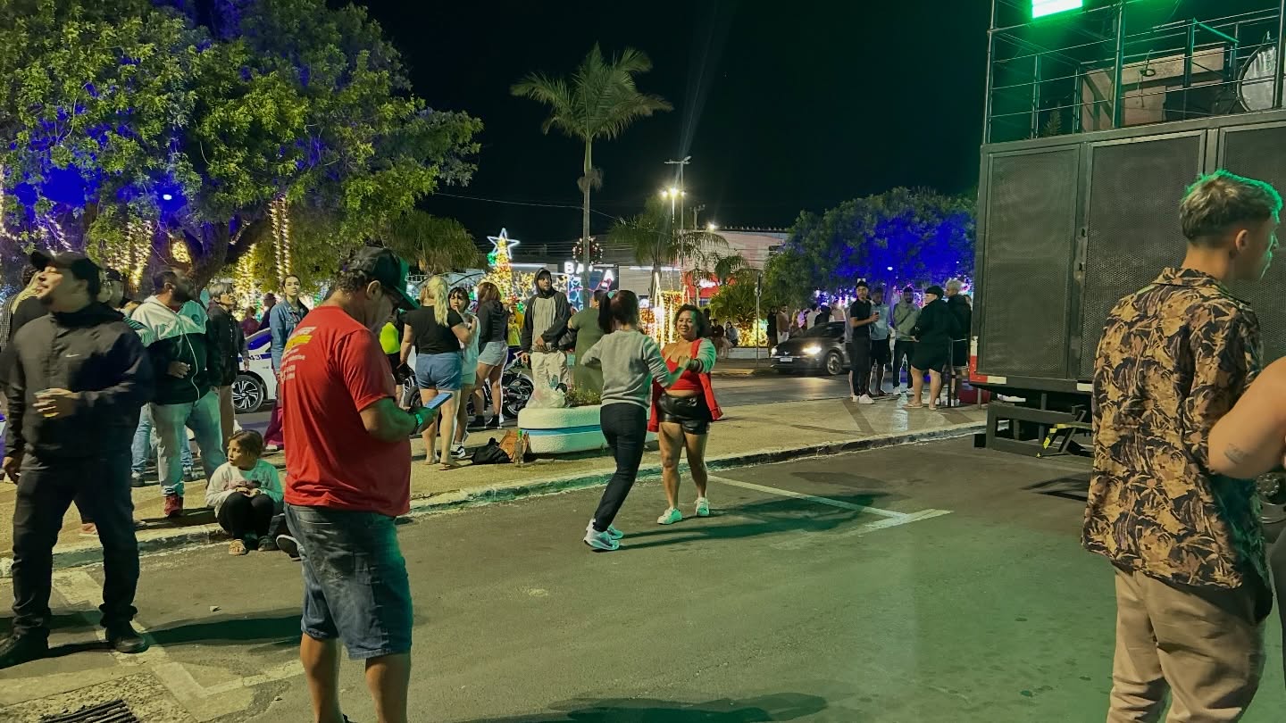 OS SHOWS DE VERÃO AGITARAM O PRIMEIRO SÁBADO DE 2026 EM TRAMANDAÍ! 
