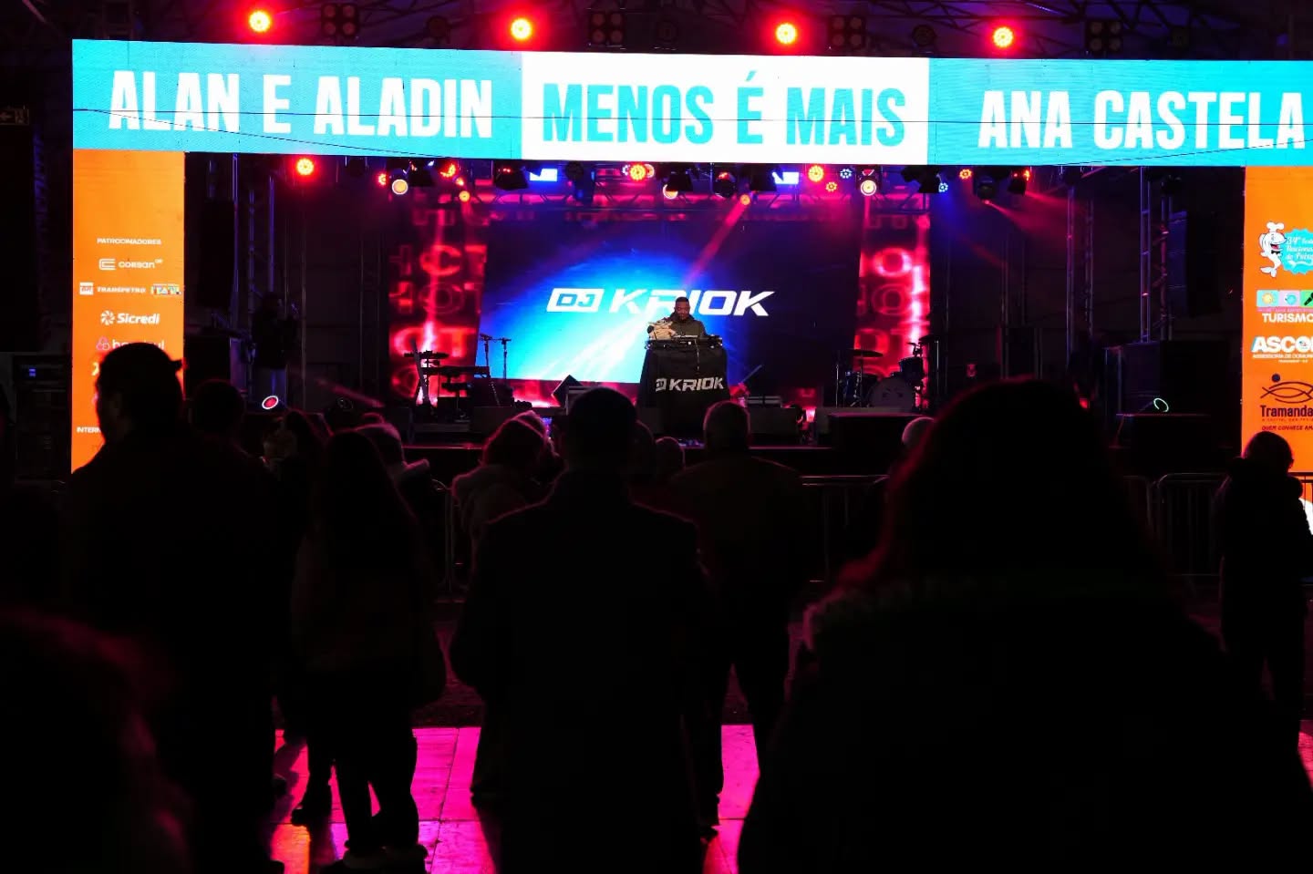 A noite de sexta-feira na 34ª Festa Nacional do Peixe começou em grande estilo!
