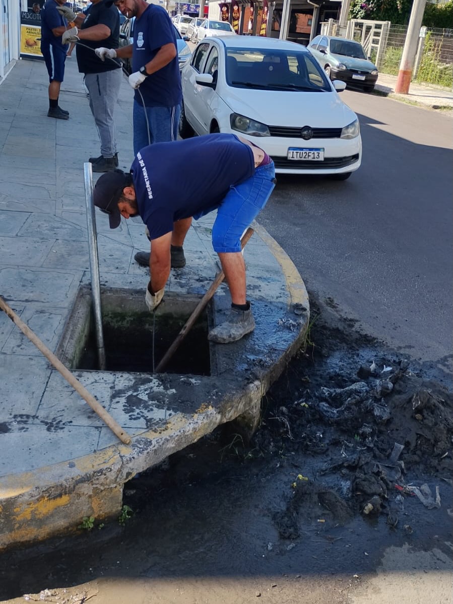 A PREFEITURA DE TRAMANDAÍ, ATRAVÉS DA SECRETARIA DE OBRAS, INICIOU MAIS UMA SEMANA COM DIVERSAS FRENTES DE TRABALHO POR TODA A CIDADE.