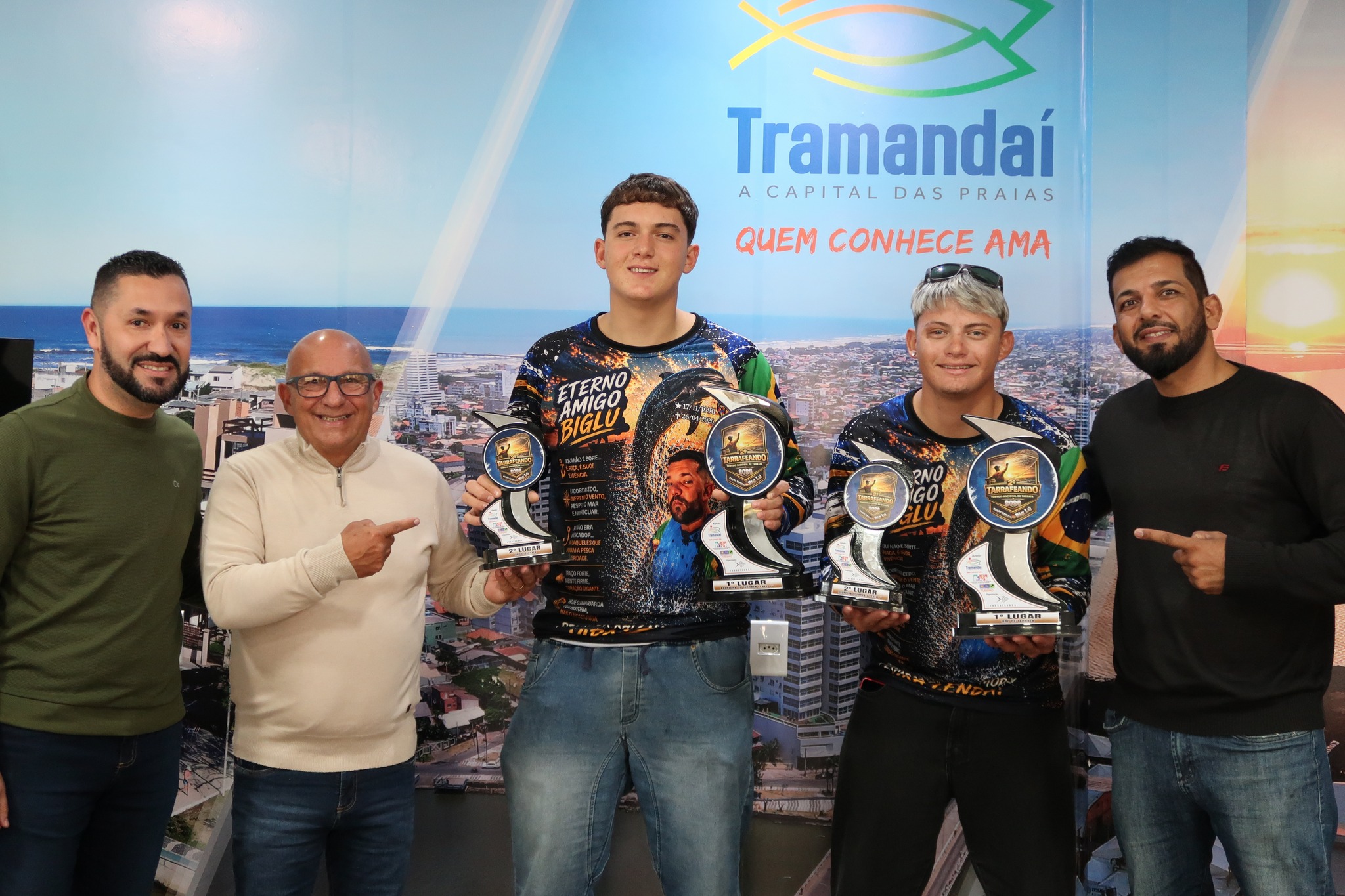 Na tarde desta quarta-feira (27/05), o prefeito Juarez Marques recebeu, em seu gabinete, os grandes vencedores de Tramandaí do 2º Tarrafeando – Torneio Nacional de Tarrafa.