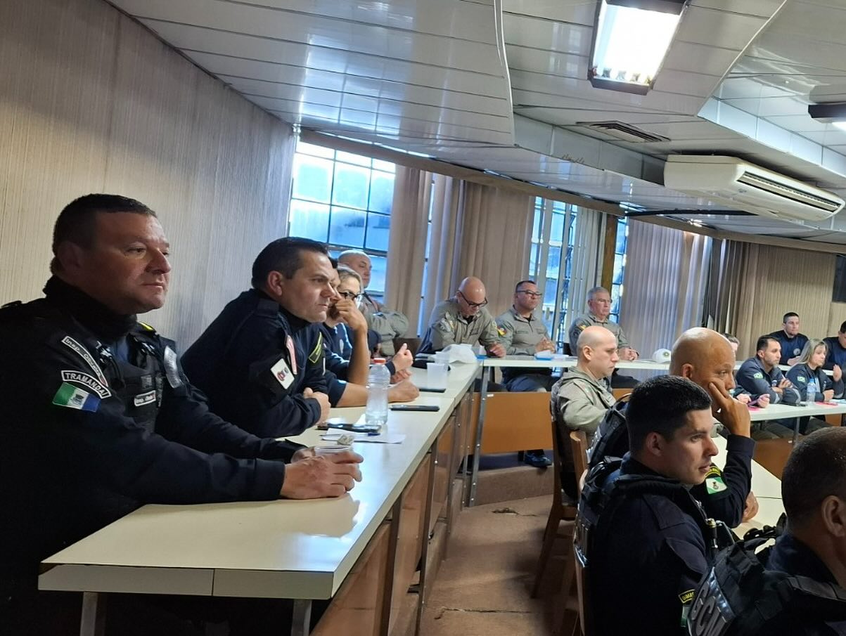 GUARDA MUNICIPAL DE TRAMANDAÍ PARTICIPA DE CAPACITAÇÃO DA EPTC EM PORTO ALEGRE PARA REFORÇAR SEGURANÇA VIÁRIA 