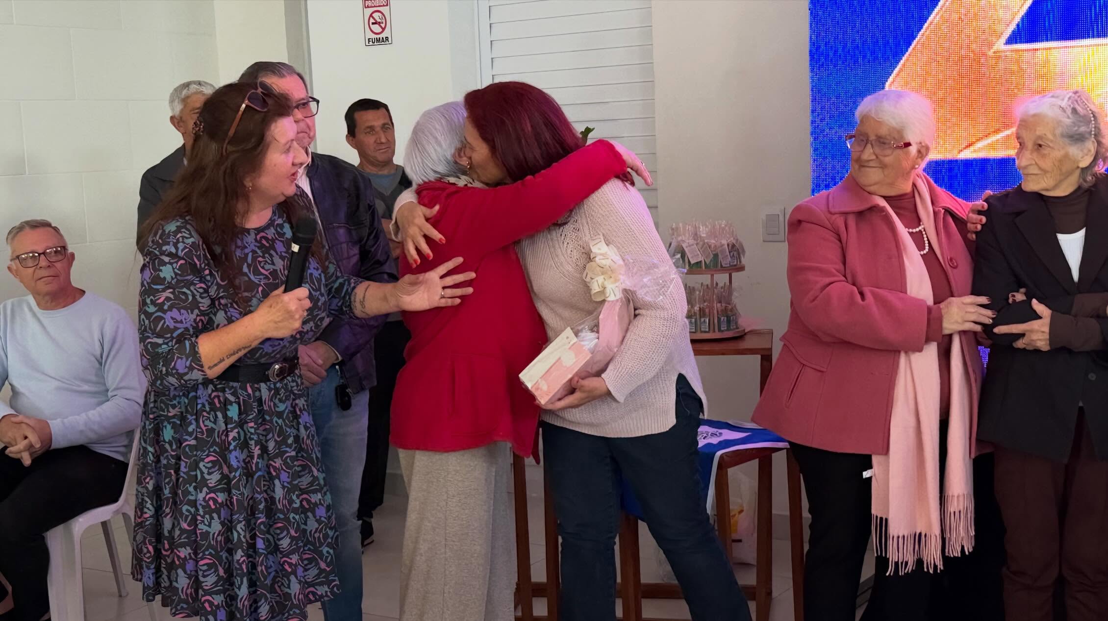 GRUPO TEM ROSTOS CELEBRA QUATRO ANOS DE HISTÓRIAS, AMIZADE E CUIDADO COM A SAÚDE!