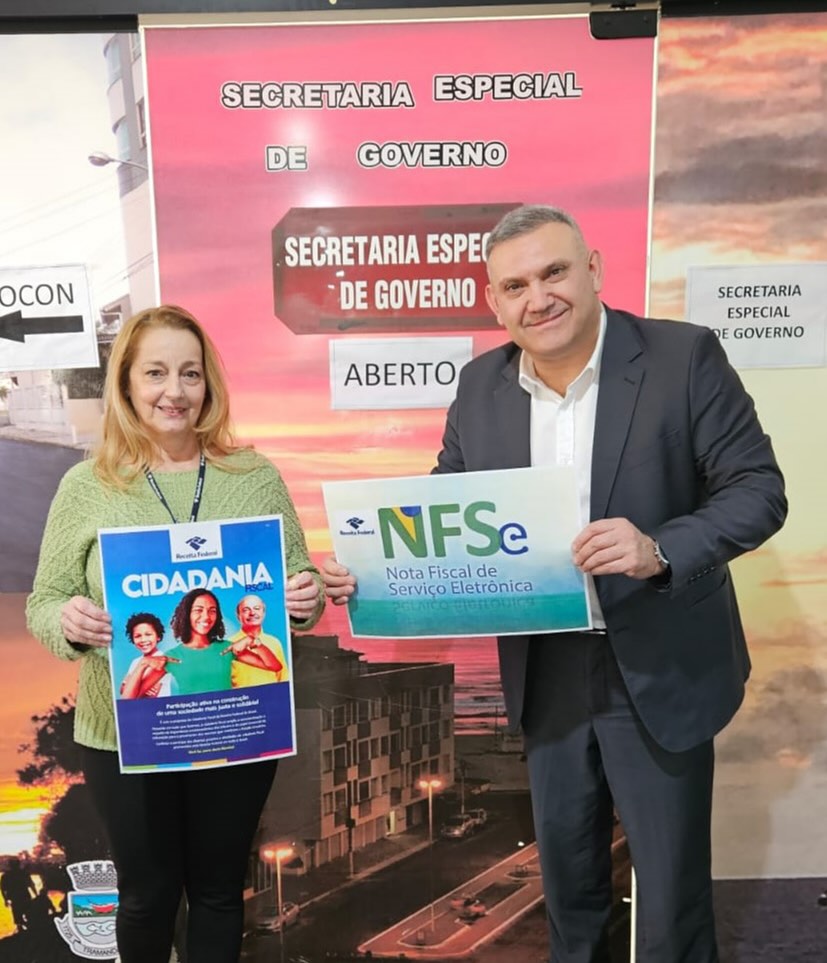 NESTA TARDE, O SECRETÁRIO ESPECIAL DE GOVERNO, LUIS PAULO, ESTEVE REUNIDO COM ROSANE MEDIDA, REPRESENTANTE FISCAL DA RECEITA FEDERAL EM TRAMANDAÍ.