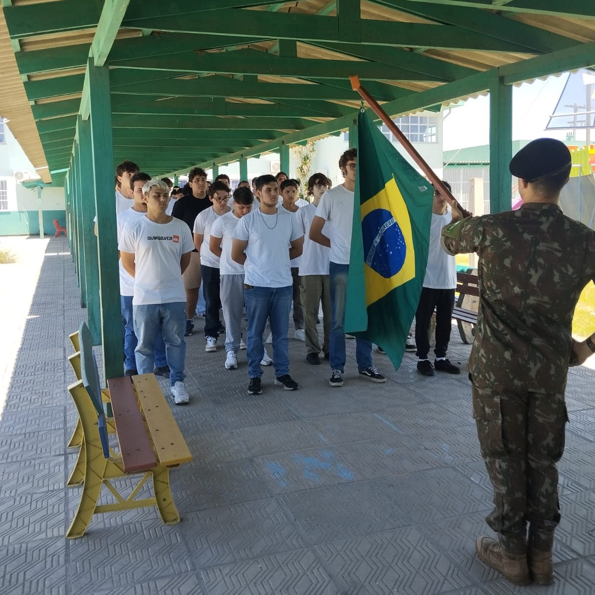 ATENÇÃO, JOVENS DE 18 ANOS!
