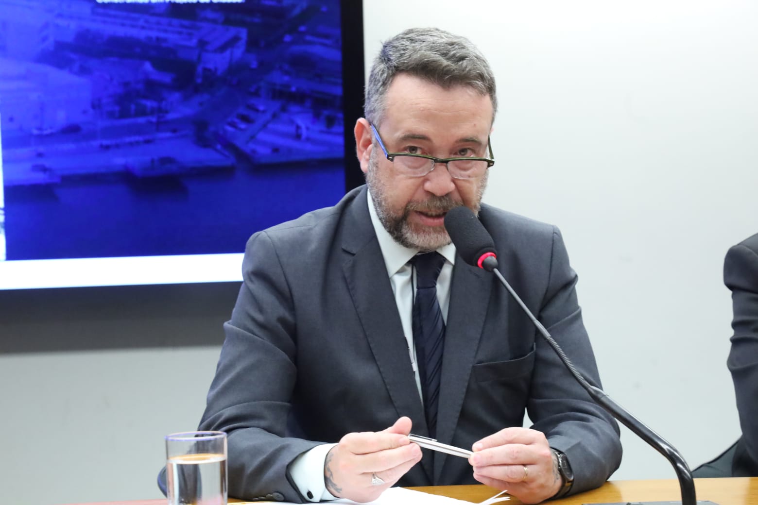 Quadro de incertezas na economia brasileira gera atenção para manter o equilíbrio fiscal