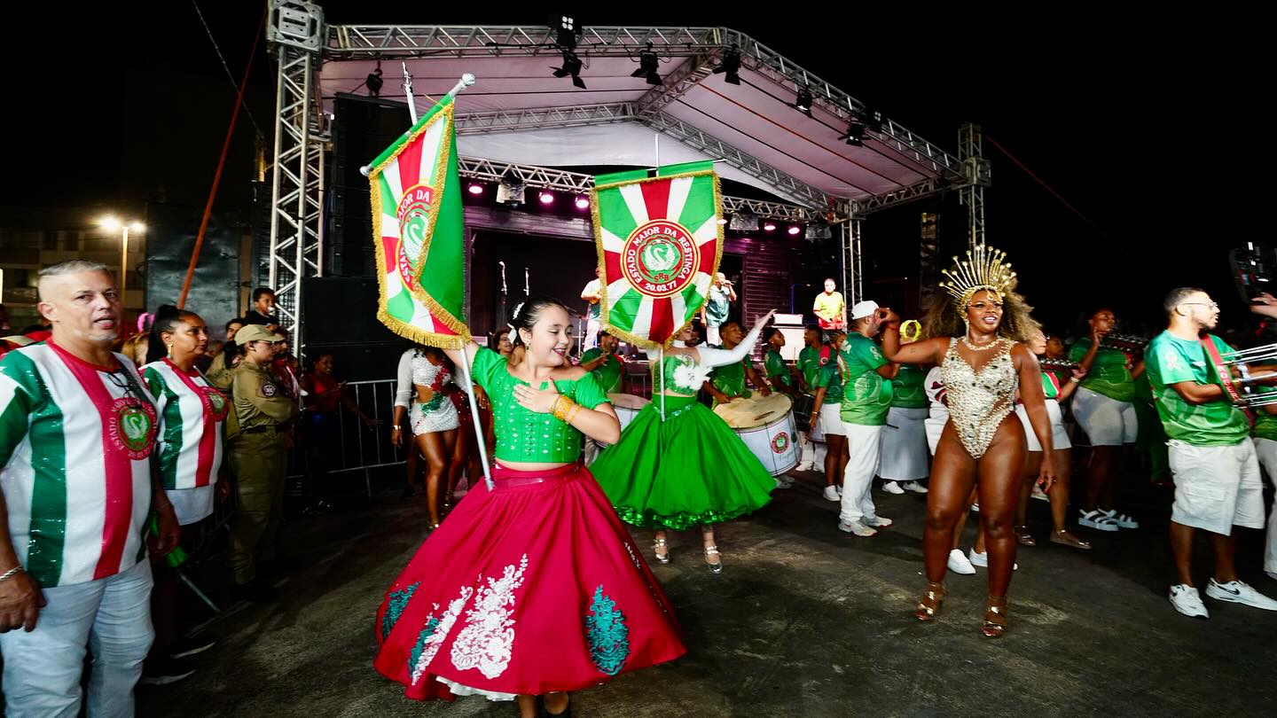 A SEGUNDA NOITE DO TRAMANDAÍ FOLIA CONFIRMOU: O NOSSO CARNAVAL É PURA ENERGIA!