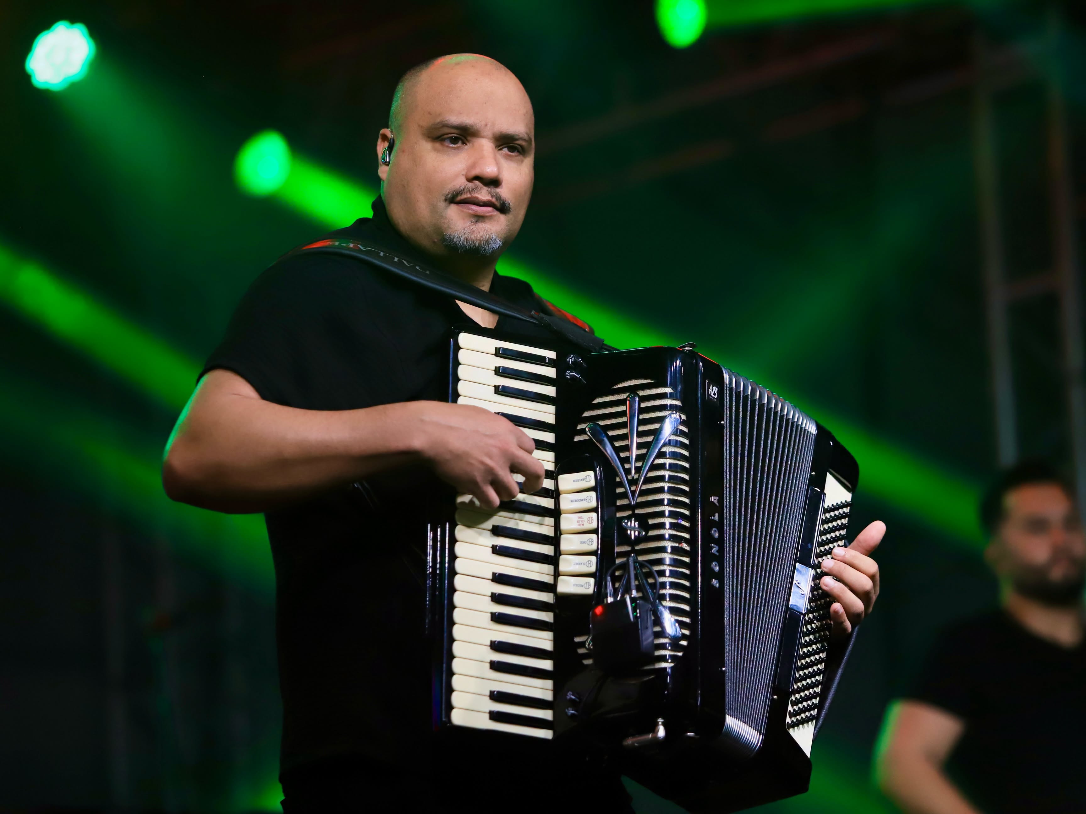 O bailão começou com o pé direito na 34ª Festa Nacional do Peixe!