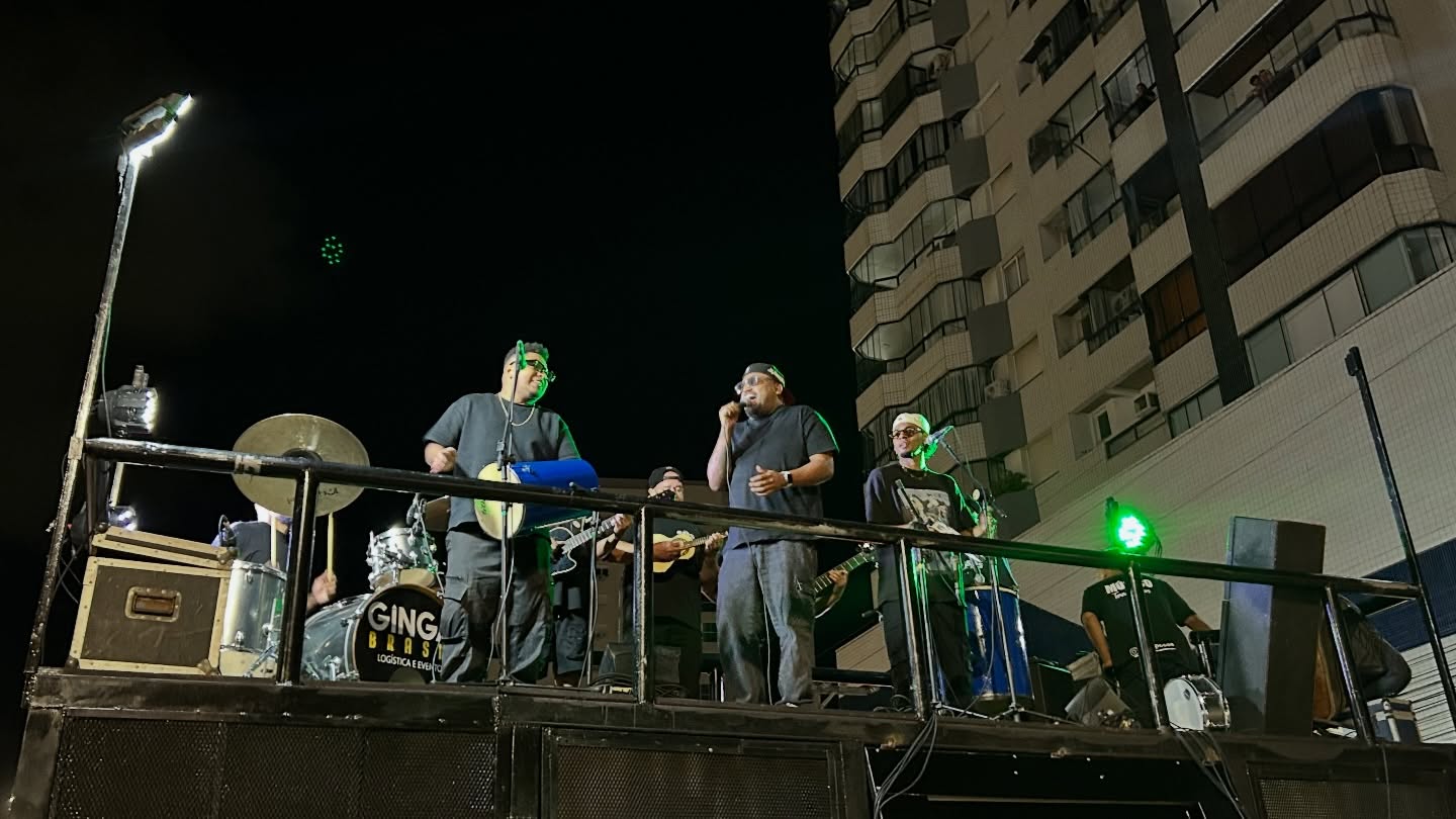 MAIS UM SÁBADO DE MUITA MÚSICA MARCOU O VERÃO EM TRAMANDAÍ