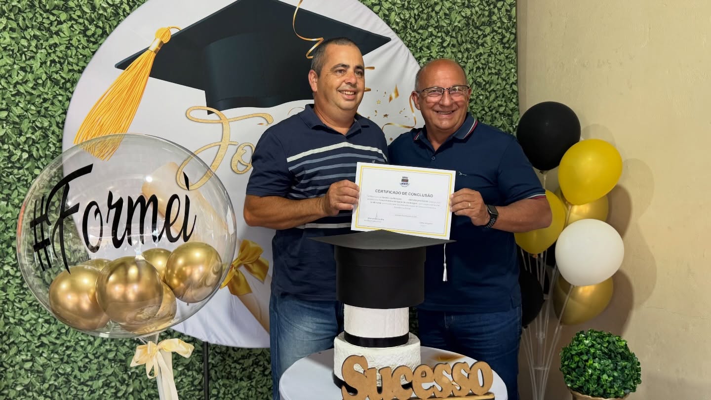 FORMATURA DOS CURSOS DE BARBEARIA, VELAS AROMÁTICAS E JARDINAGEM REÚNE ALUNOS NO CENTRO DE CONVIVÊNCIA DO JARDIM ATLÂNTICO 