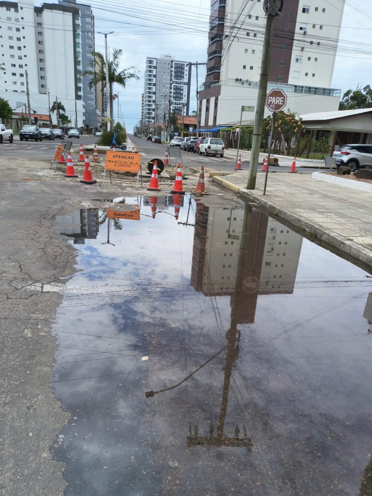 ATENÇÃO, MOTORISTAS E MORADORES 