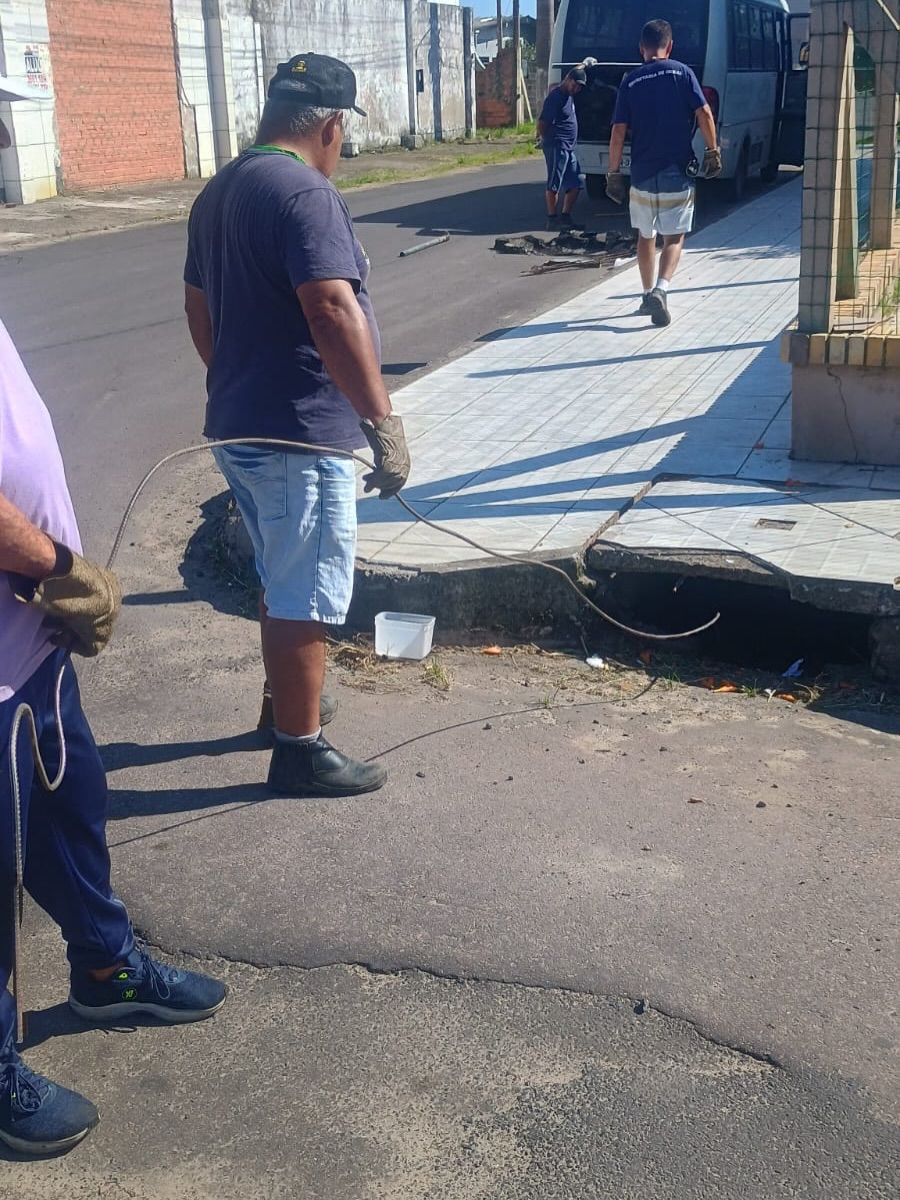 AÇÕES DA SECRETARIA DE OBRAS SEGUEM EM DIVERSOS PONTOS DA CIDADE