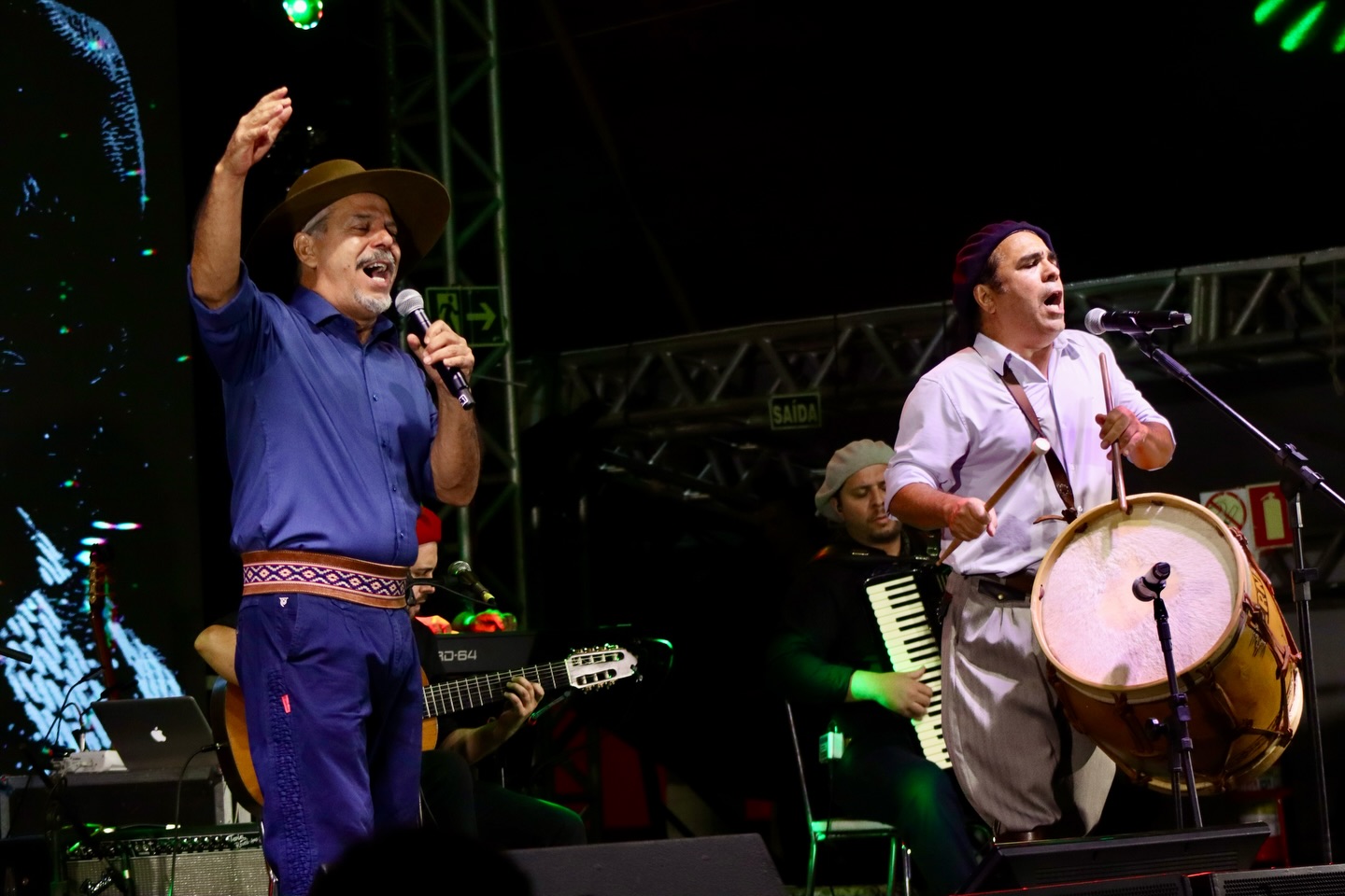 BEIRA-MAR DE TRAMANDAÍ FOI PALCO DE UM GRANDE ESPETÁCULO CULTURAL