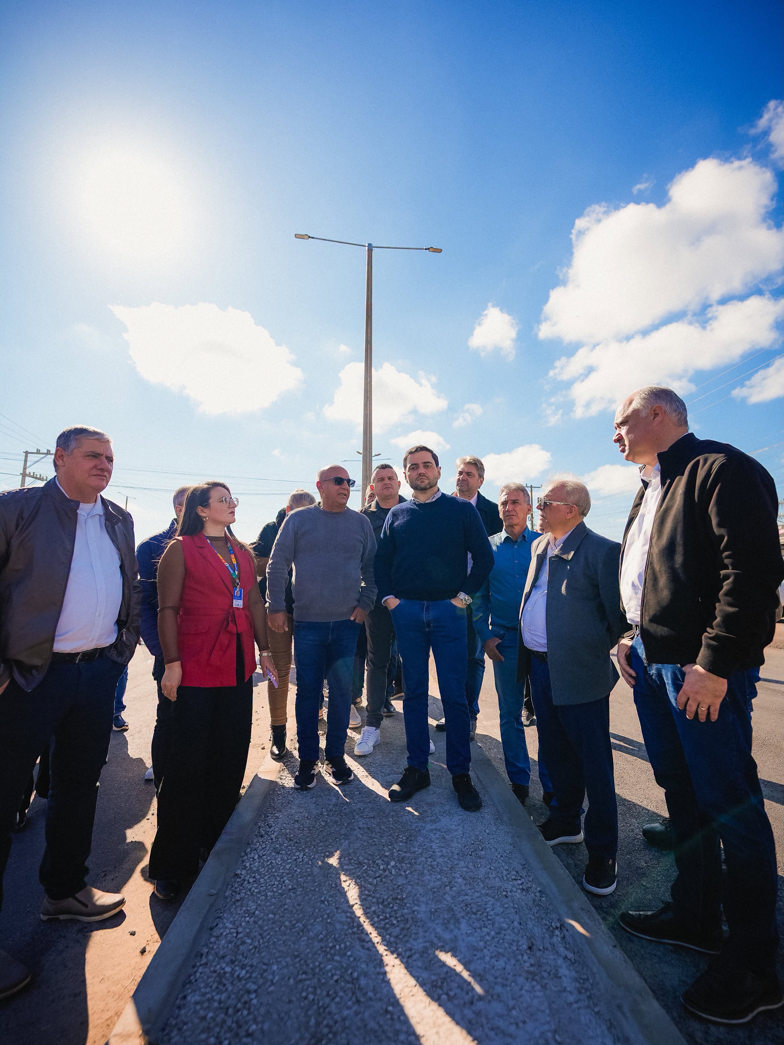 Na manhã desta segunda-feira (29), o Governo do Estado e a Prefeitura de Tramandaí realizaram a última vistoria no trecho da Av. Minas Gerais, entre a rótula da Av. João de Magalhães e a Rua Roma.