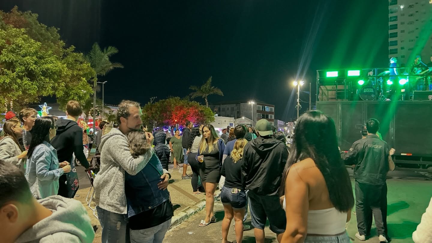 OS SHOWS DE VERÃO AGITARAM O PRIMEIRO SÁBADO DE 2026 EM TRAMANDAÍ! 