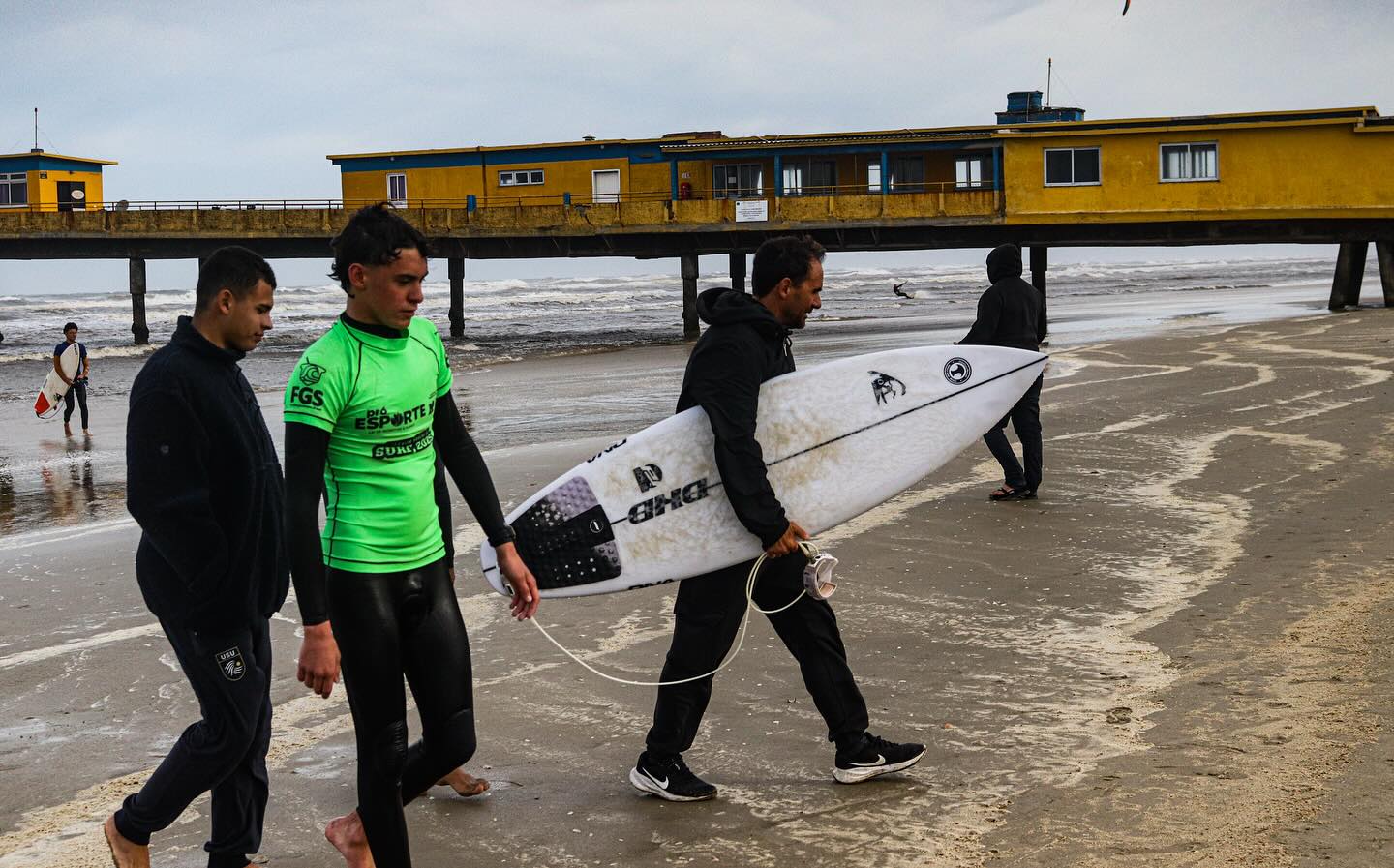 TRAMANDAÍ RECEBEU O CIRCUITO GAÚCHO DE SURF 2025